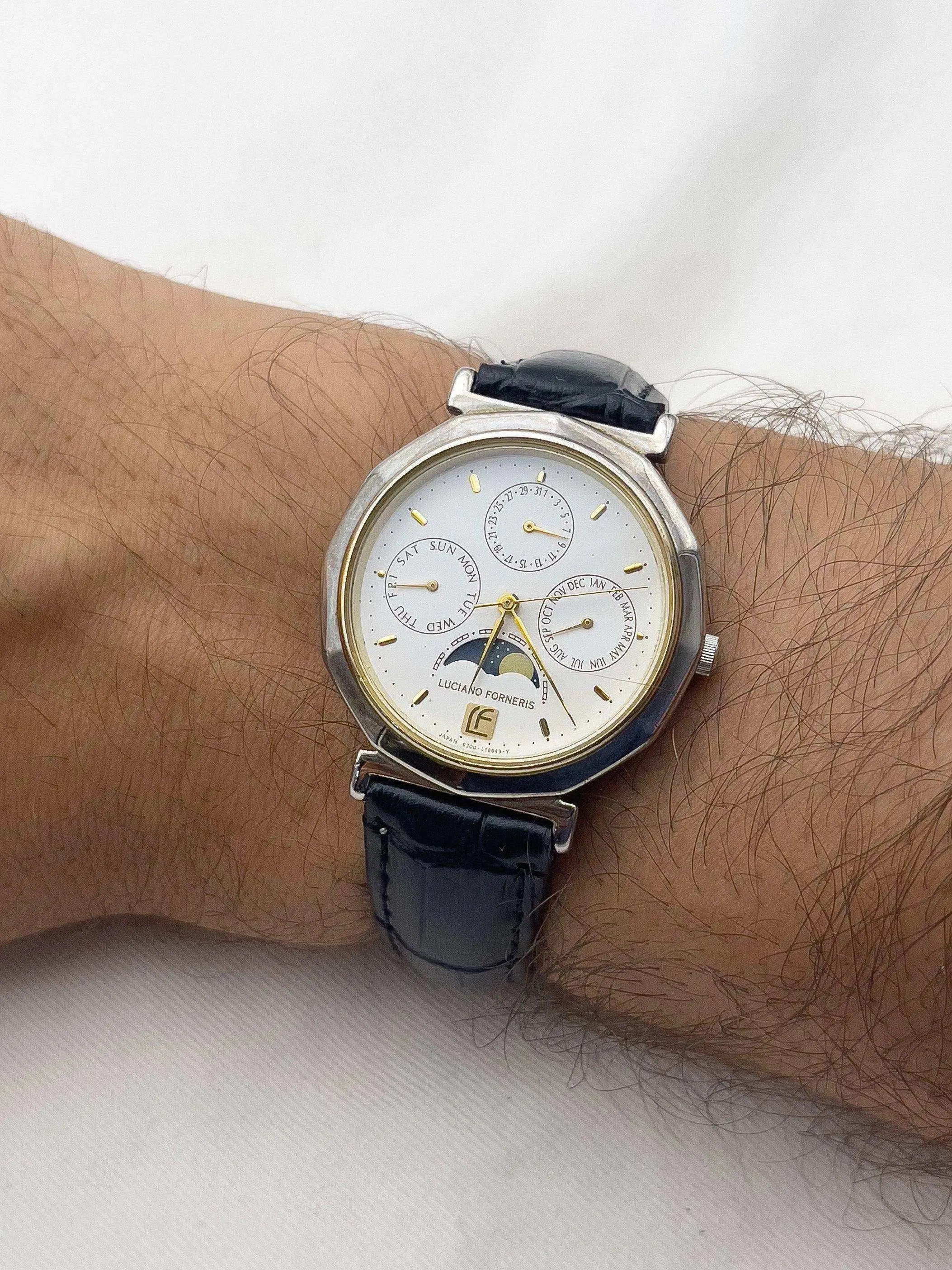 Luciano Forneris par Citizen - Moonphase Triple Calandar - 1980’s - Atelier Victor Paris - Vintage Watch Shop Dubai