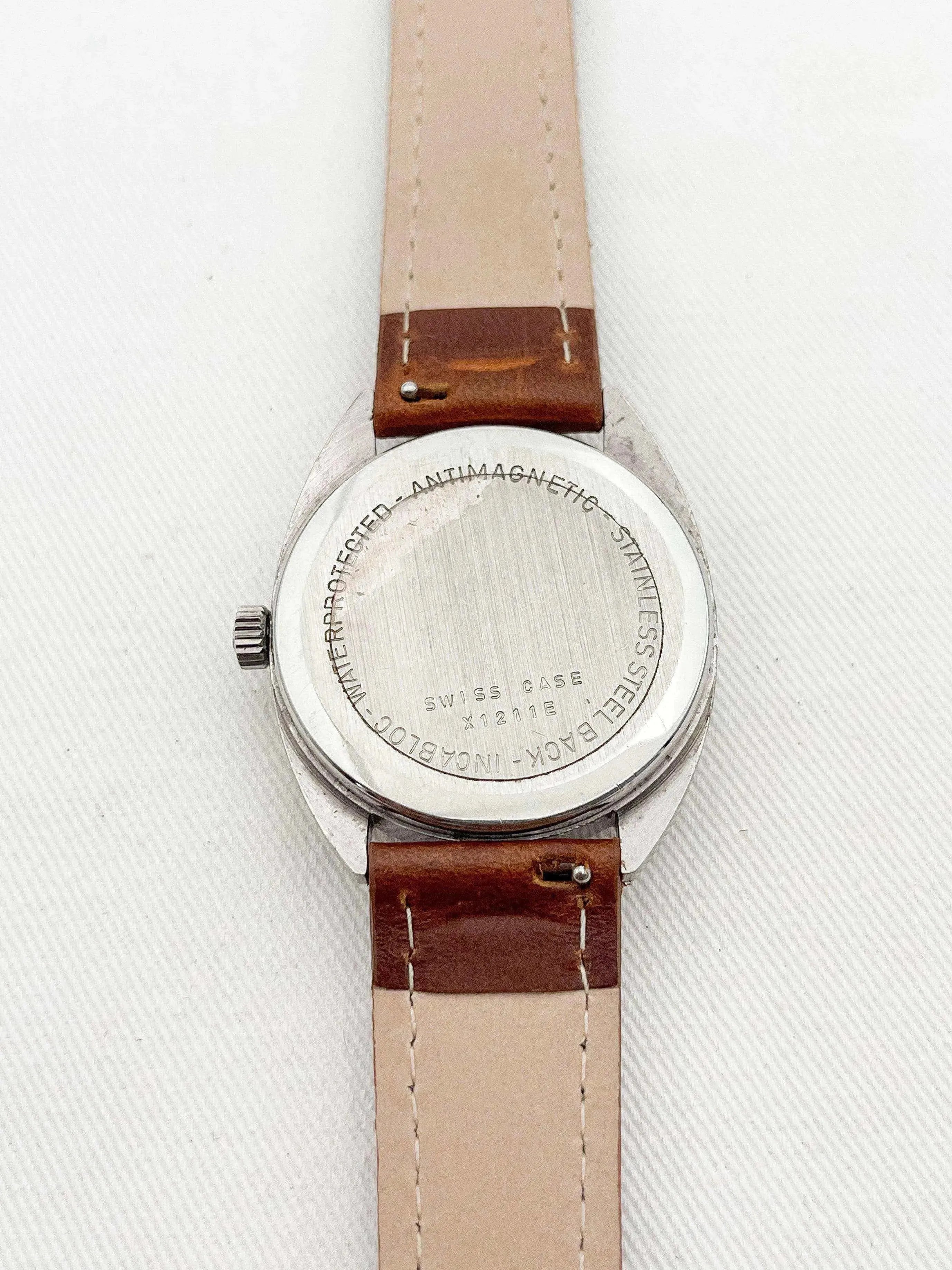 Marvin - Steel Dial Petite Seconde - 1970 - Atelier Victor Paris - Vintage Watch Shop Dubai