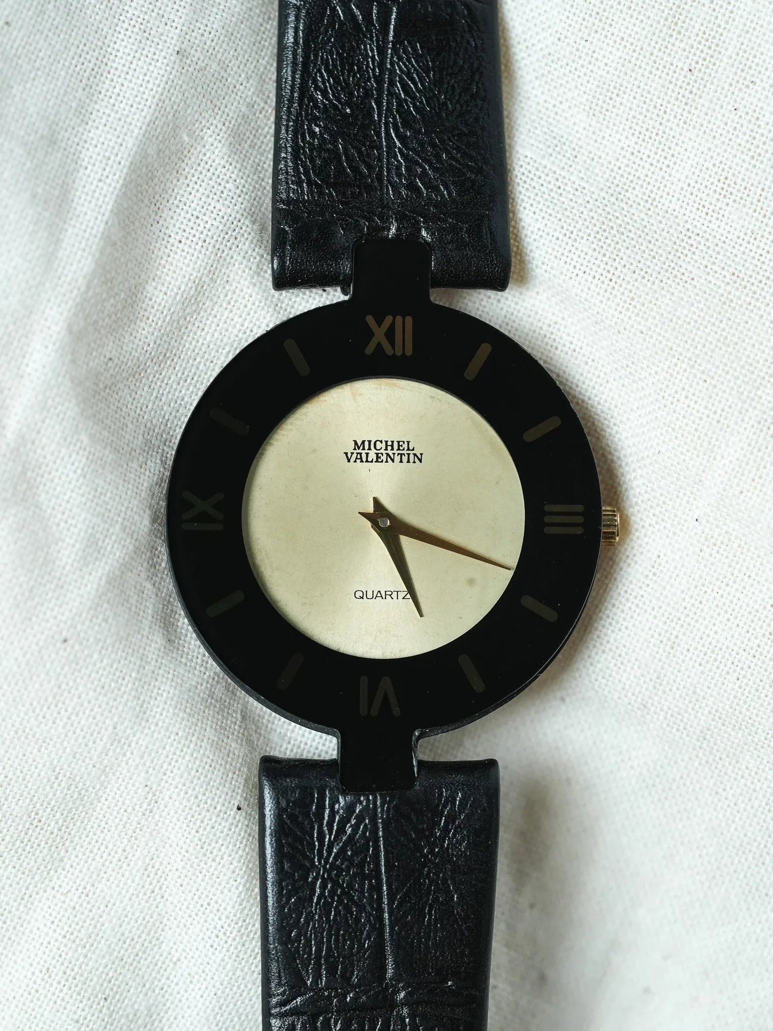 Michel Valentin - Ultra plate Rond Noir Lunette Noir Or - NOS - 1990s - Atelier Victor - Vintage  Shop