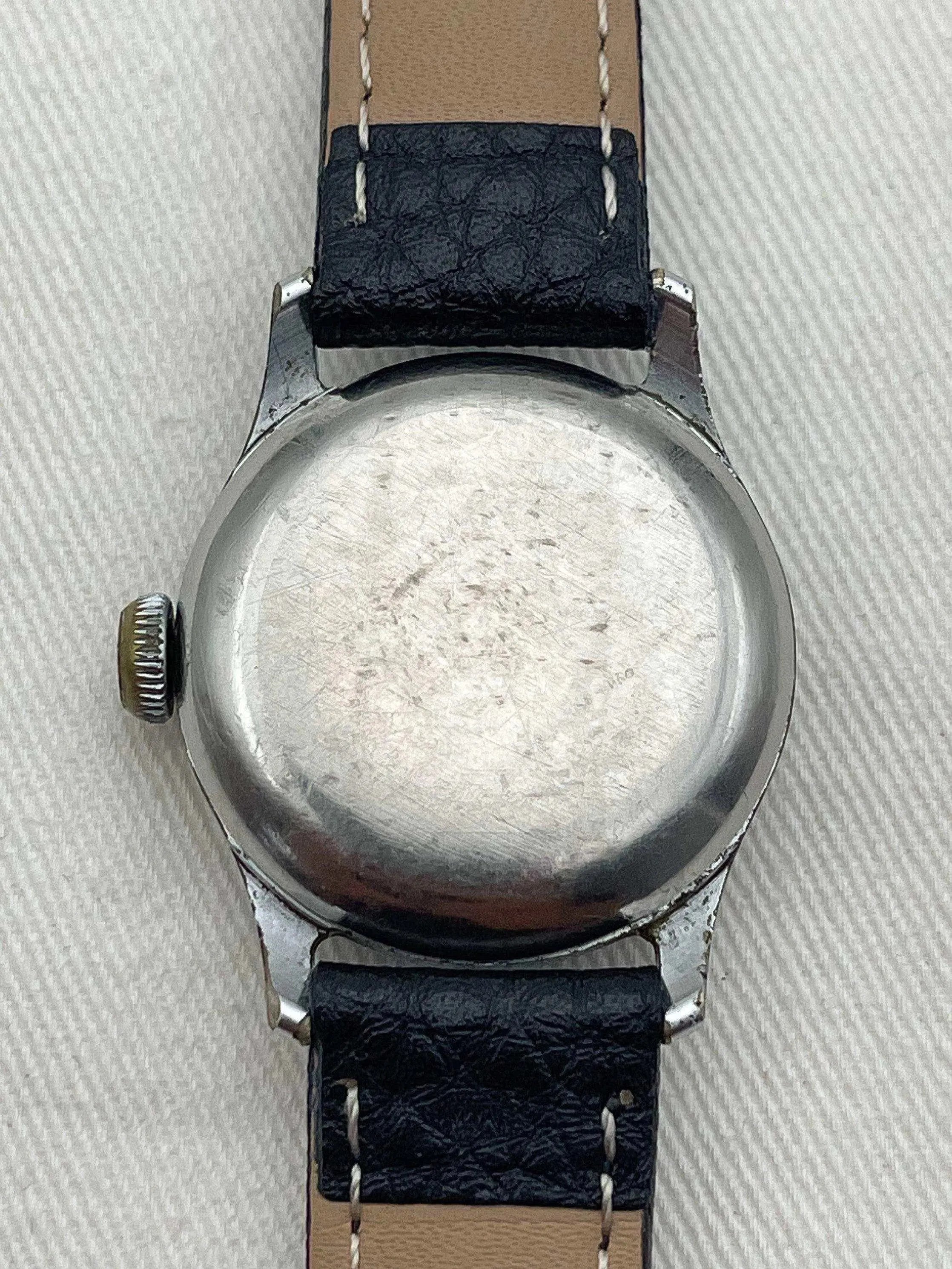 Mockba - Miltaire Index - 1950 - Atelier Victor Paris - Vintage Watch Shop Dubai