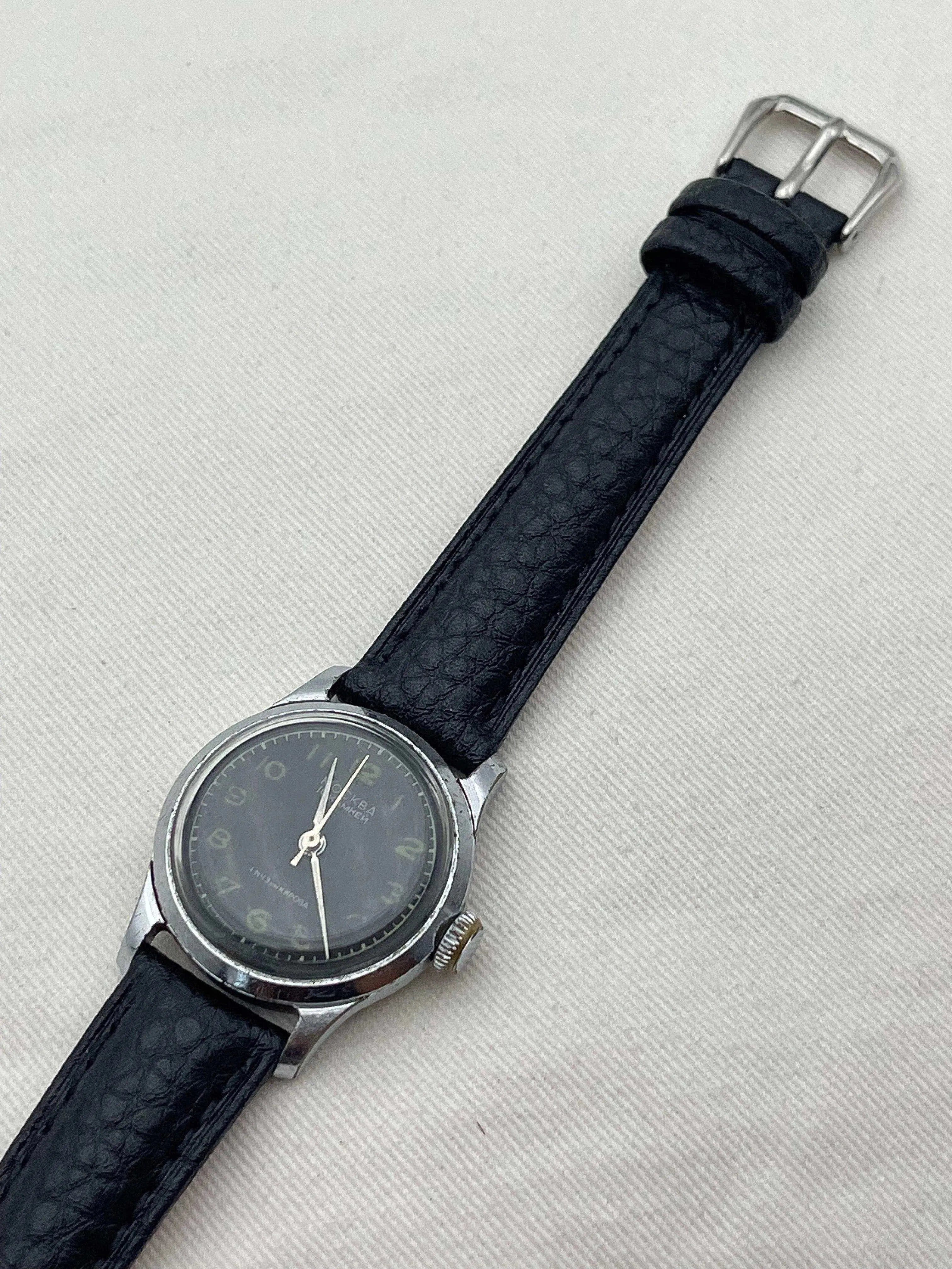 Mockba - Miltaire Index - 1950 - Atelier Victor Paris - Vintage Watch Shop Dubai