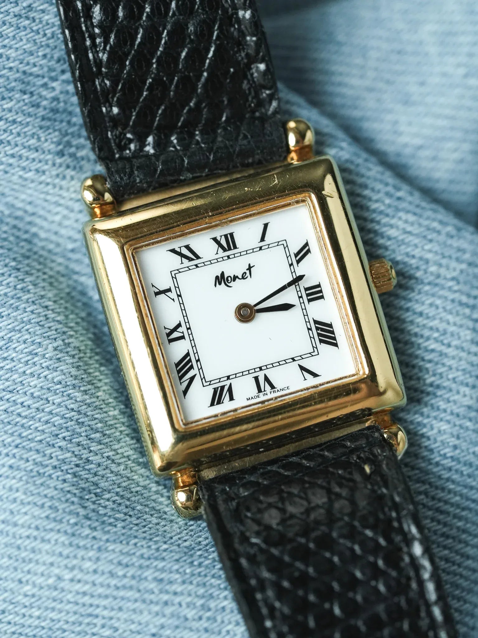 Monet - Tank Style "Obus" Chiffre Romain Quartz - 2000s - Atelier Victor