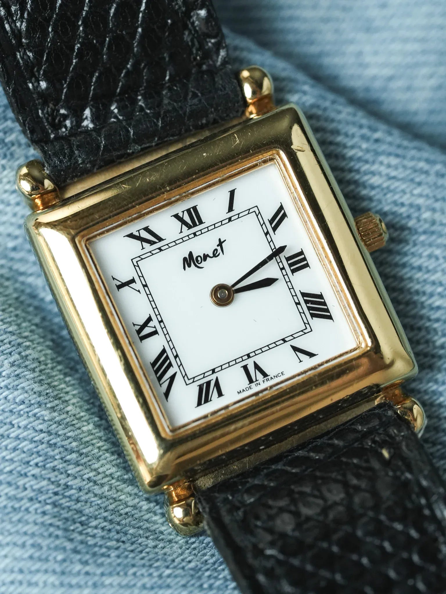 Monet - Tank Style "Obus" Chiffre Romain Quartz - 2000s - Atelier Victor
