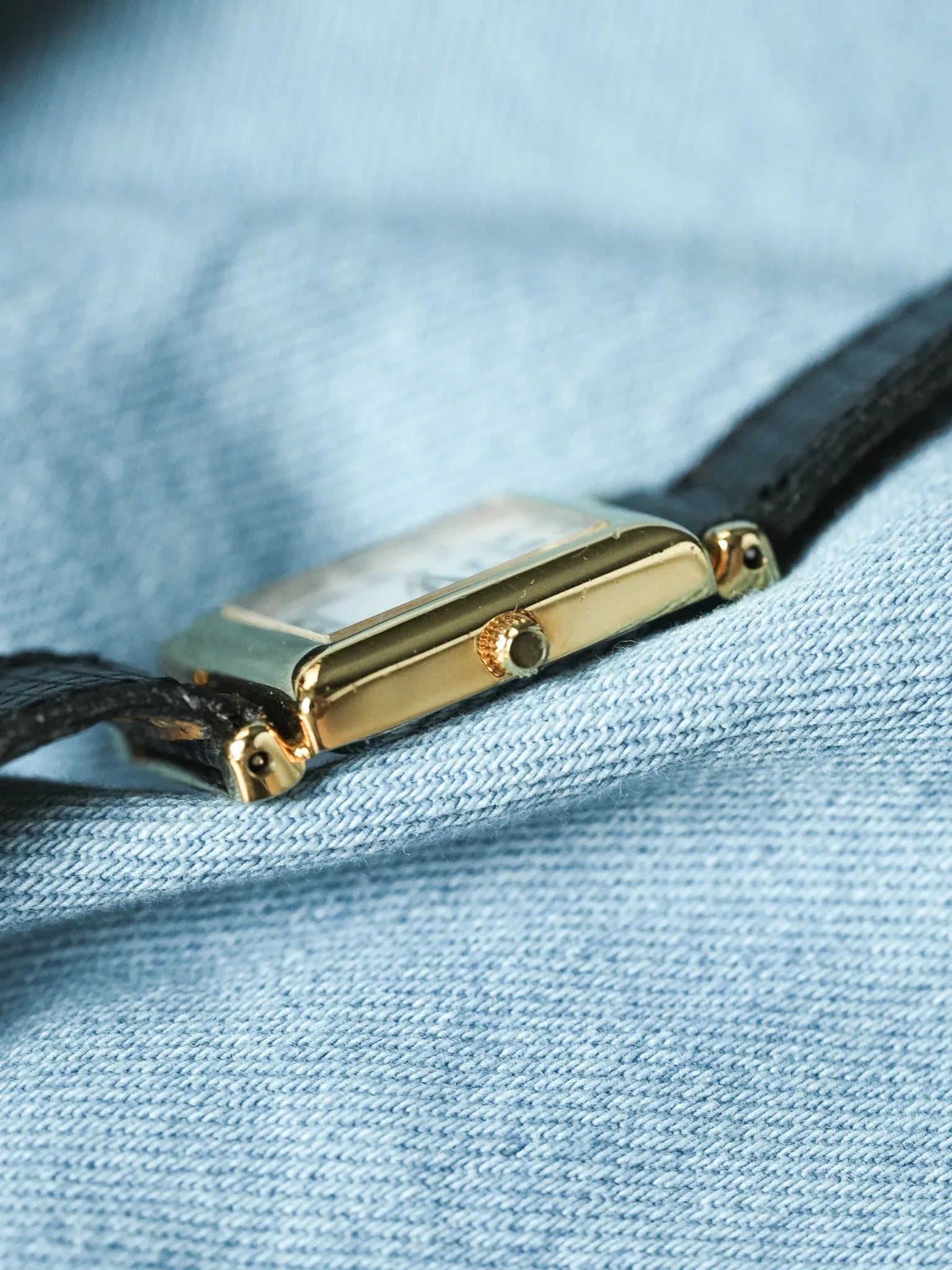 Monet - Tank Style "Obus" Chiffre Romain Quartz - 2000s - Atelier Victor