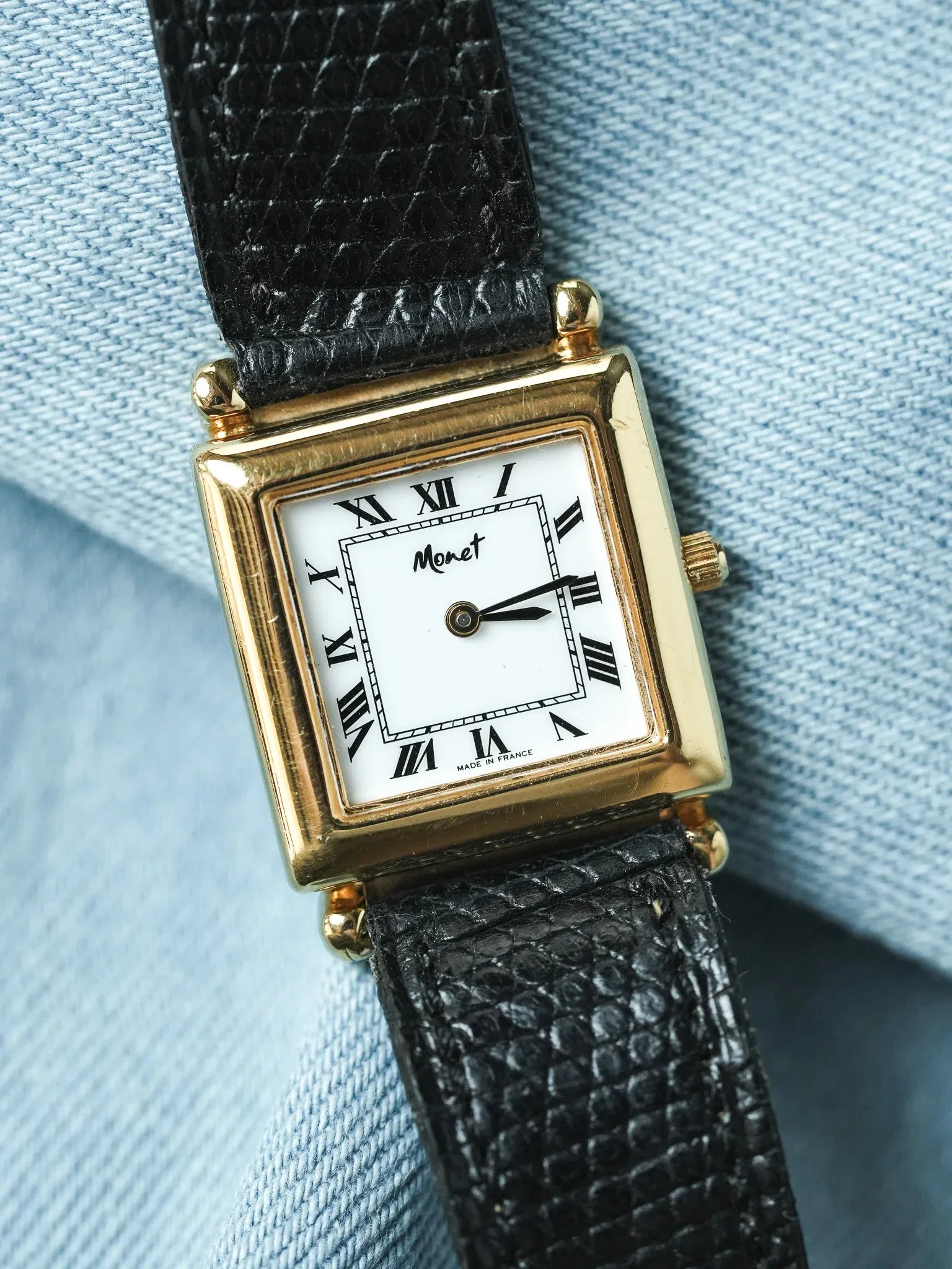 Monet - Tank Style "Obus" Chiffre Romain Quartz - 2000s - Atelier Victor