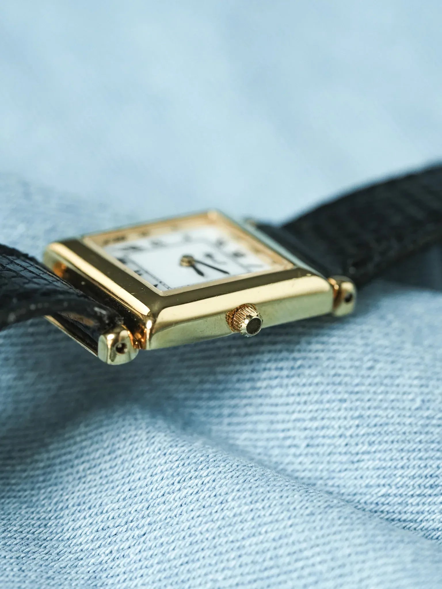 Monet - Tank Style "Obus" Chiffre Romain Quartz - 2000s - Atelier Victor