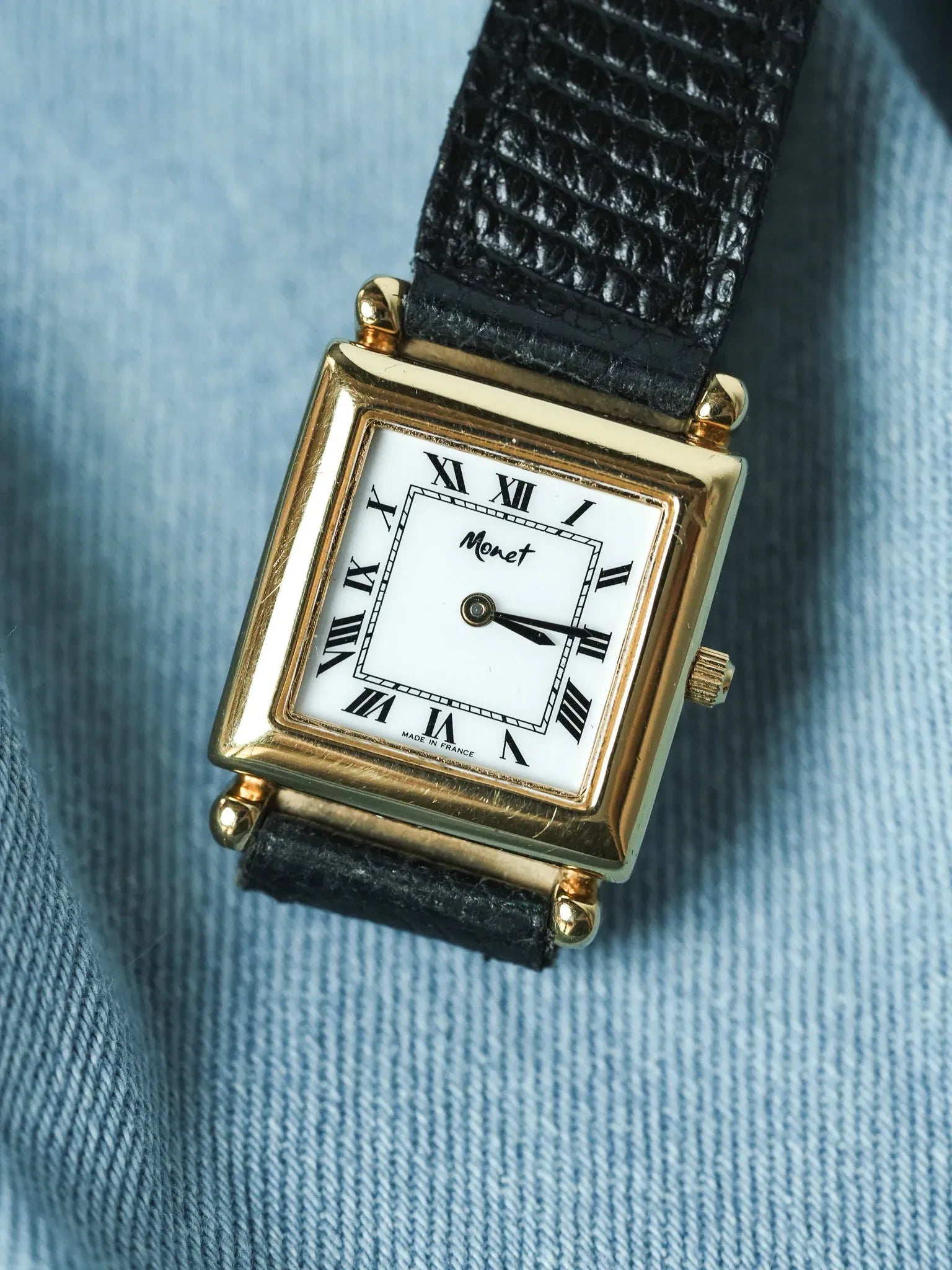 Monet - Tank Style "Obus" Chiffre Romain Quartz - 2000s - Atelier Victor