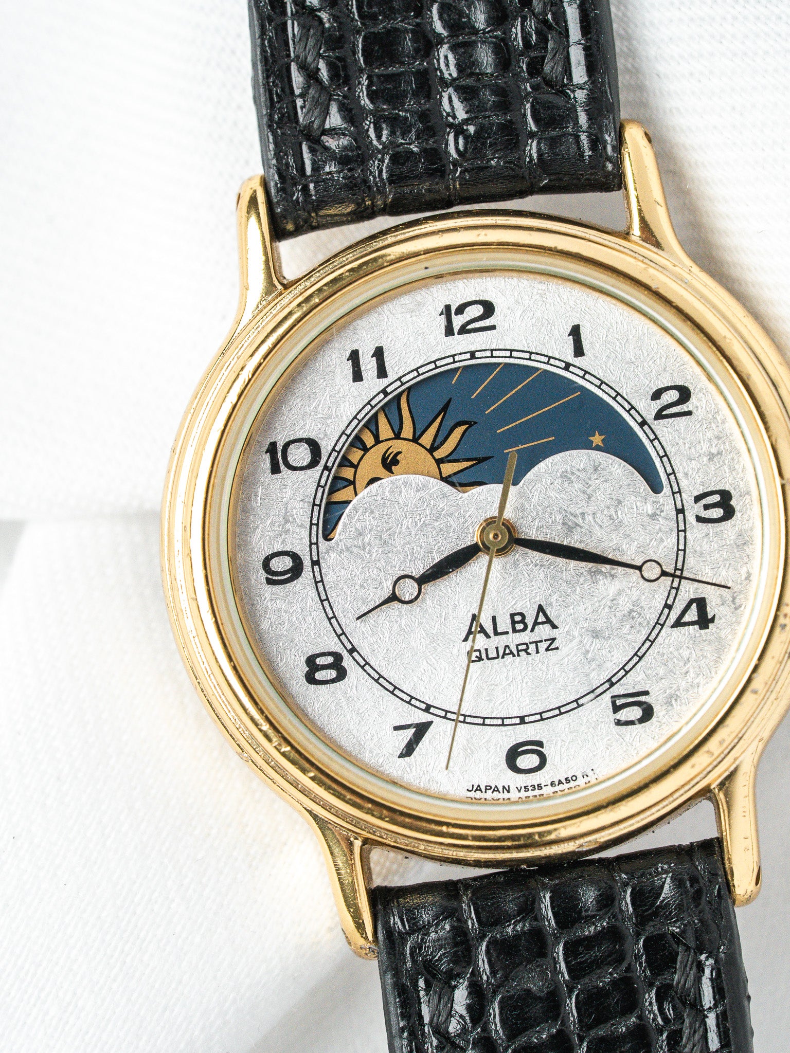 Reloj Alba Soleil-Lune V535-6B10 — Esfera plateada escarchada (1989) 