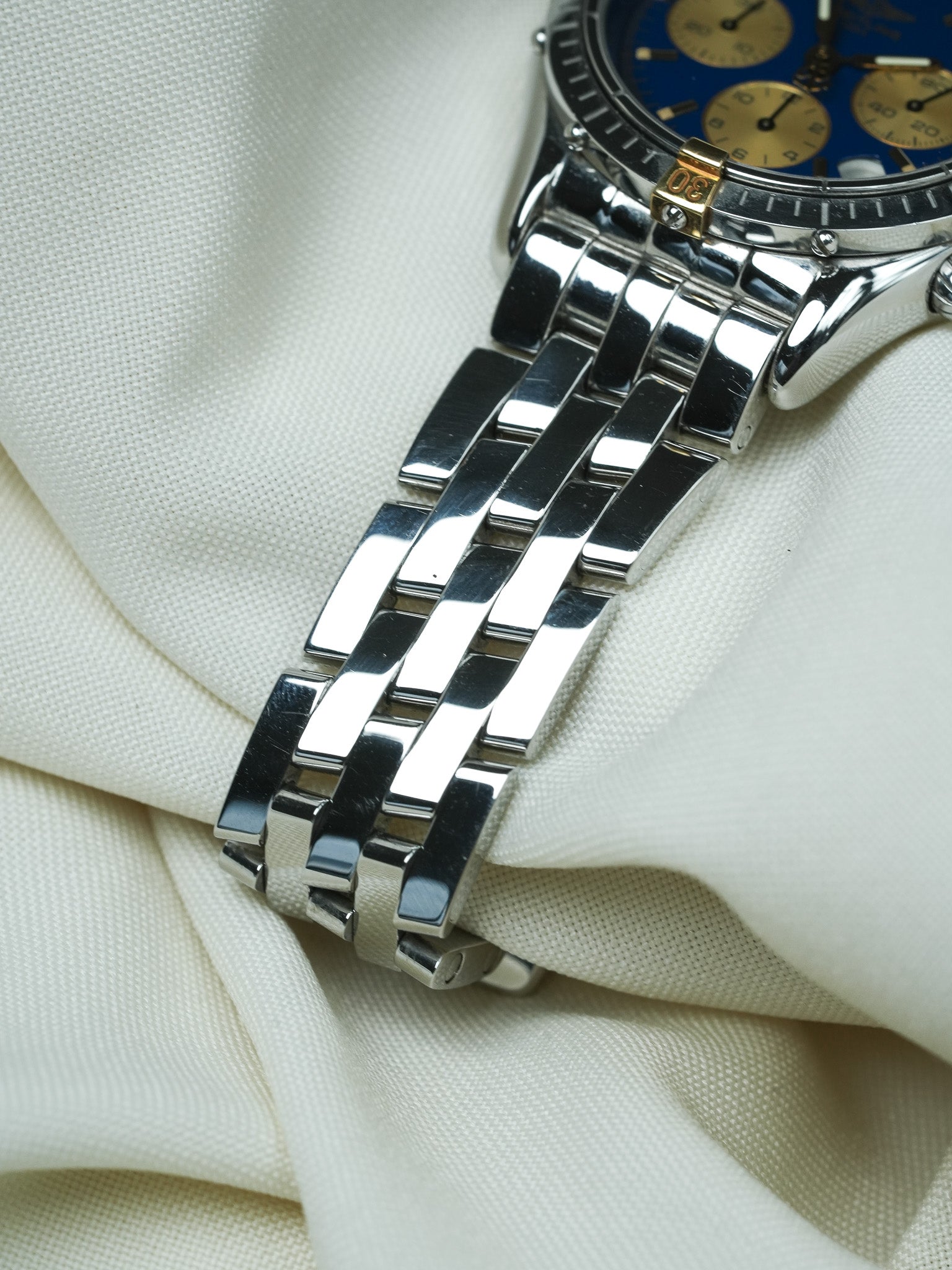 Montre Breitling Cockpit B30012 - Chronographe Cadran Bleu (Année 2000s) - Atelier Victor