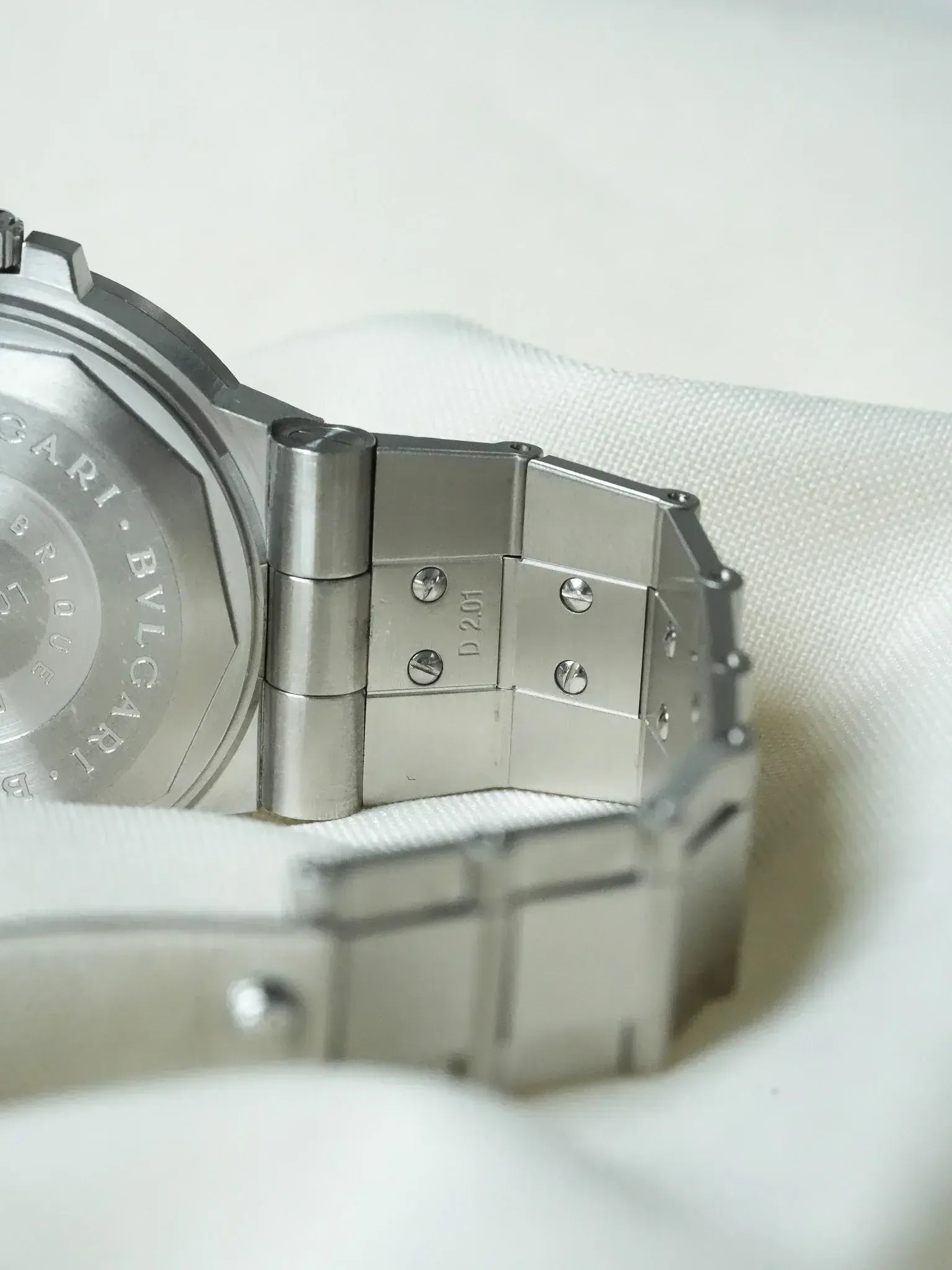 宝格丽Diagono LCV38S手表（2005年）- 不锈钢自动白色表盘 