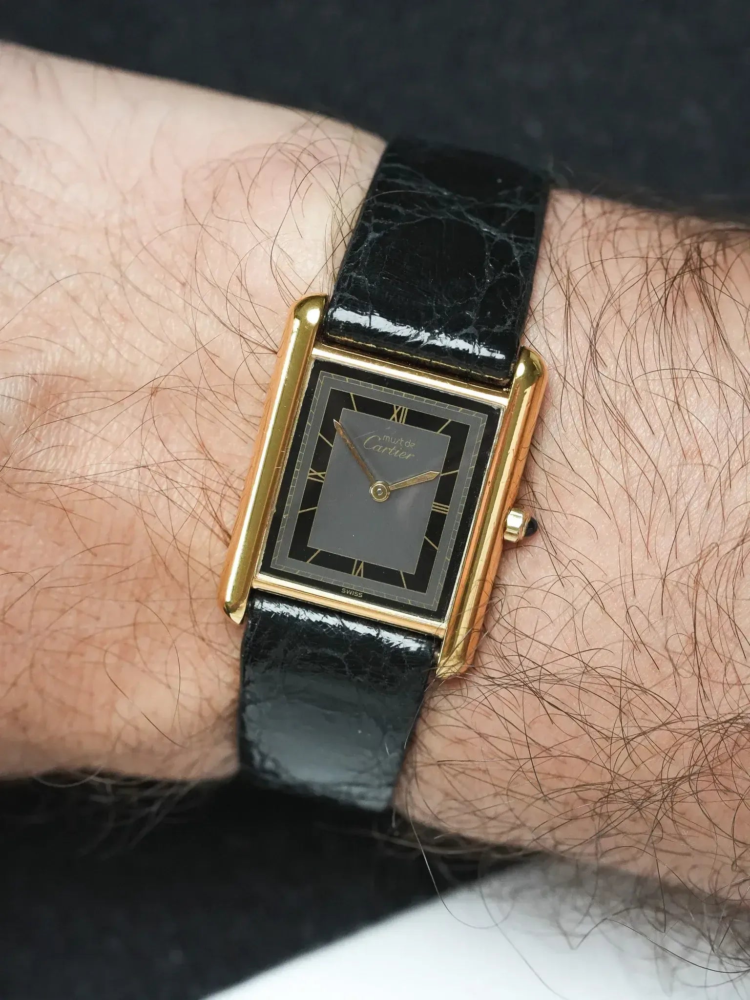 Uhr Cartier Must von Cartier Tank - Vergoldetes Quarz Zifferblatt Grau (1980er Jahre) 