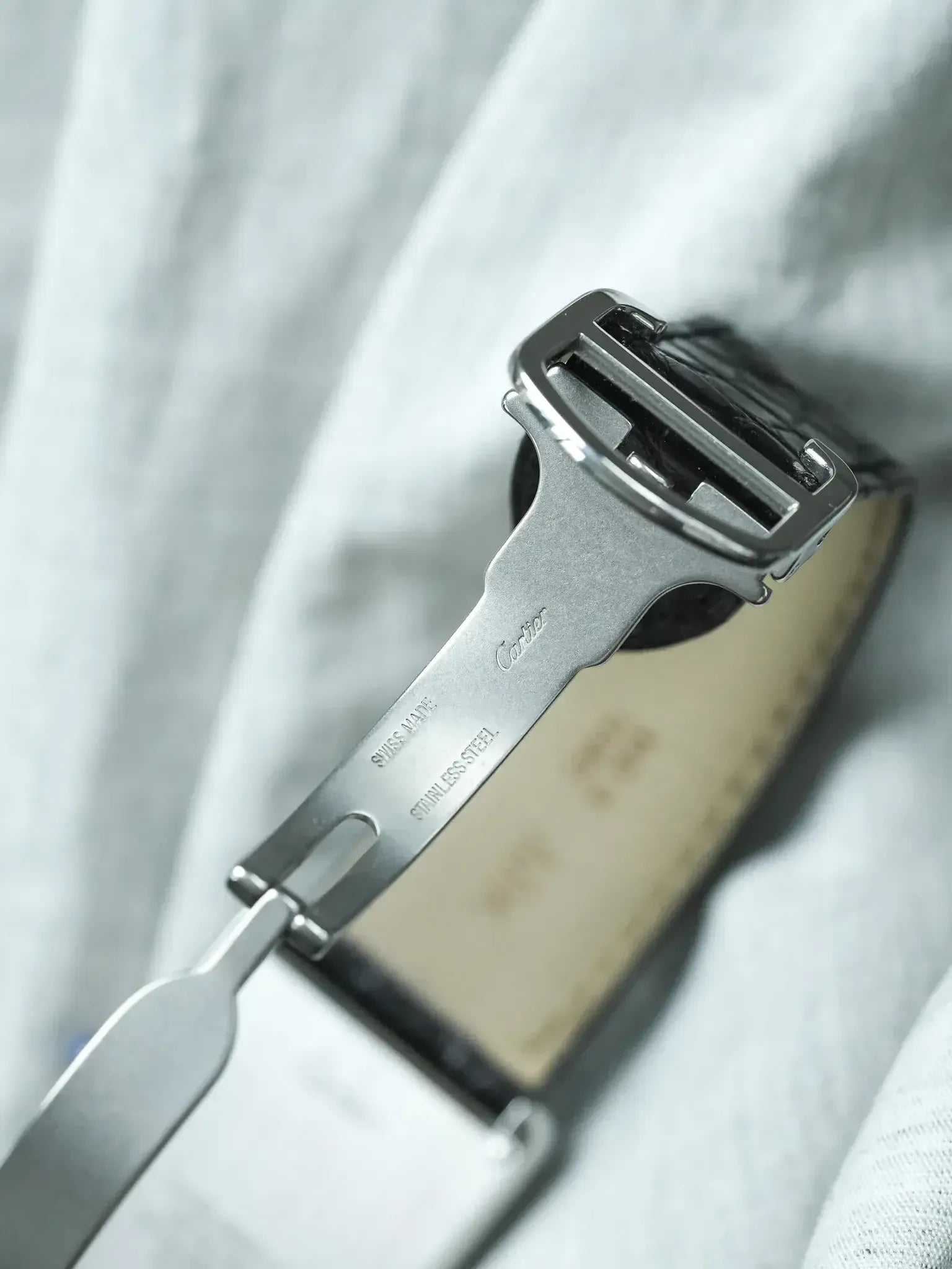 Montre Cartier Tank Solo Large (Ref. 3169) - Acier & Boucle Déployante (2010s) - Atelier Victor