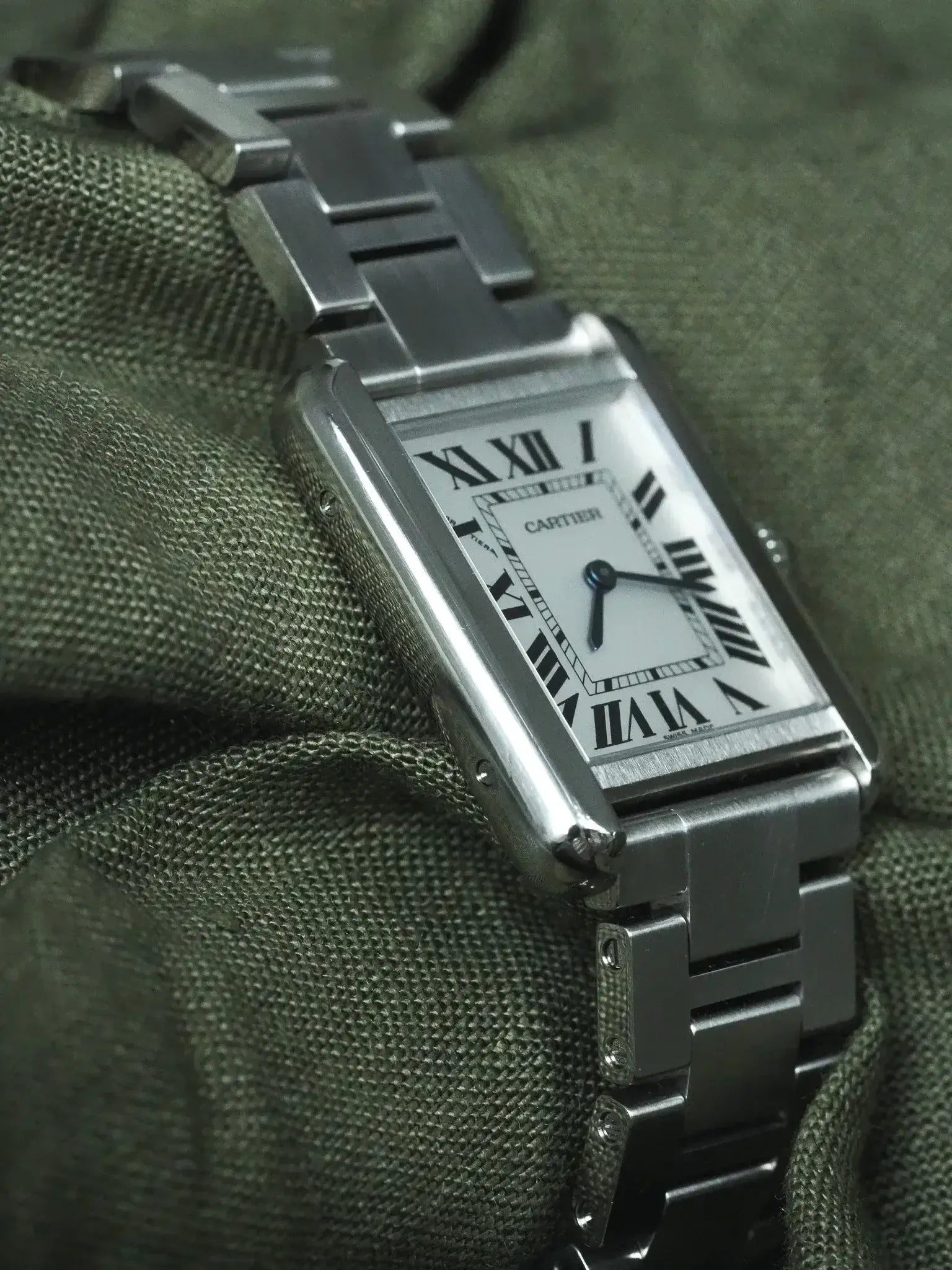 Montre Cartier Tank Solo Medium Acier (Années 2000) – Réf. 3170 Bracelet Acier - Atelier Victor