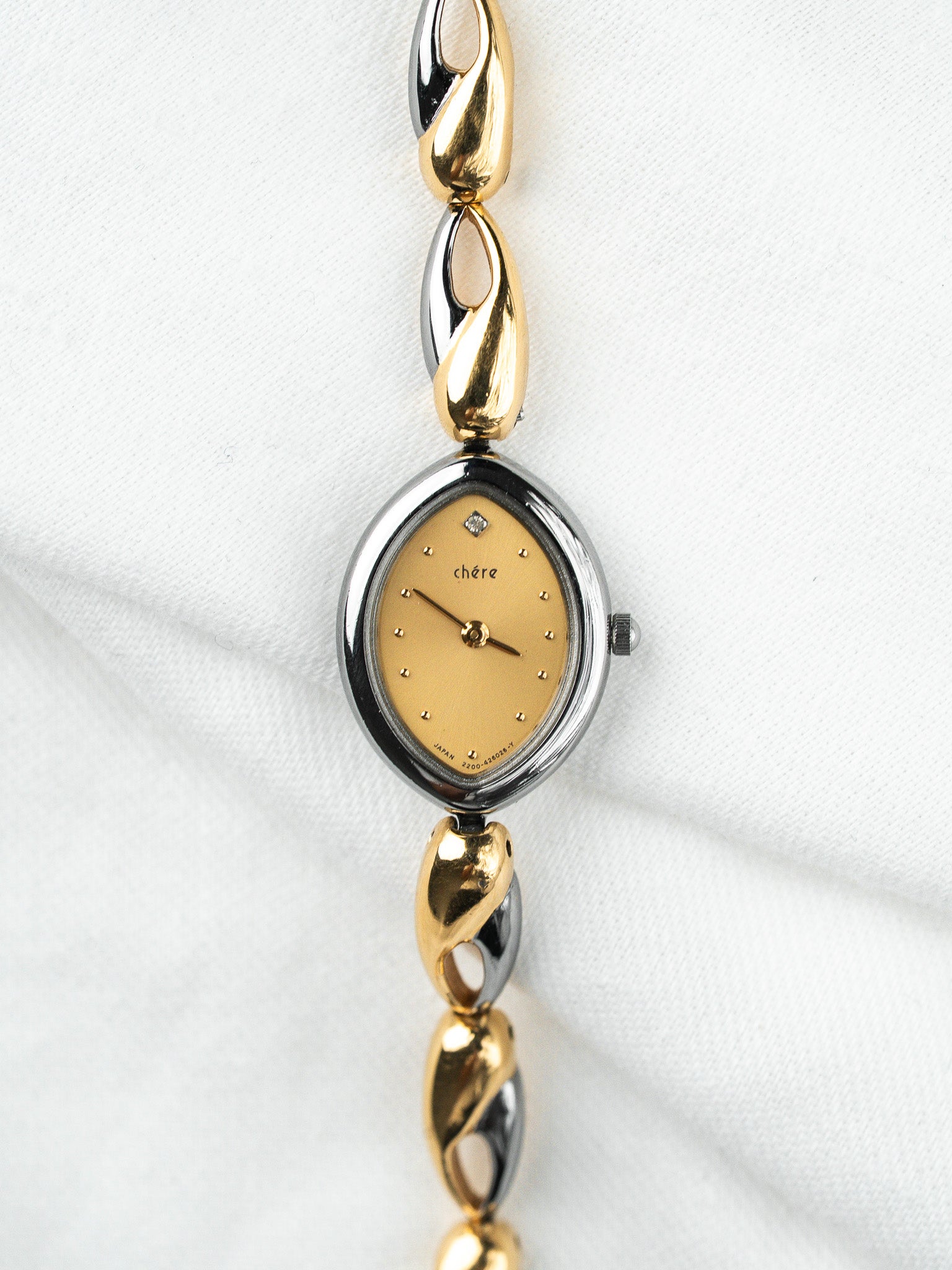 Citizen Watch 昂贵 — 双色椭圆鸡尾酒款 镶嵌宝石 (1996) 