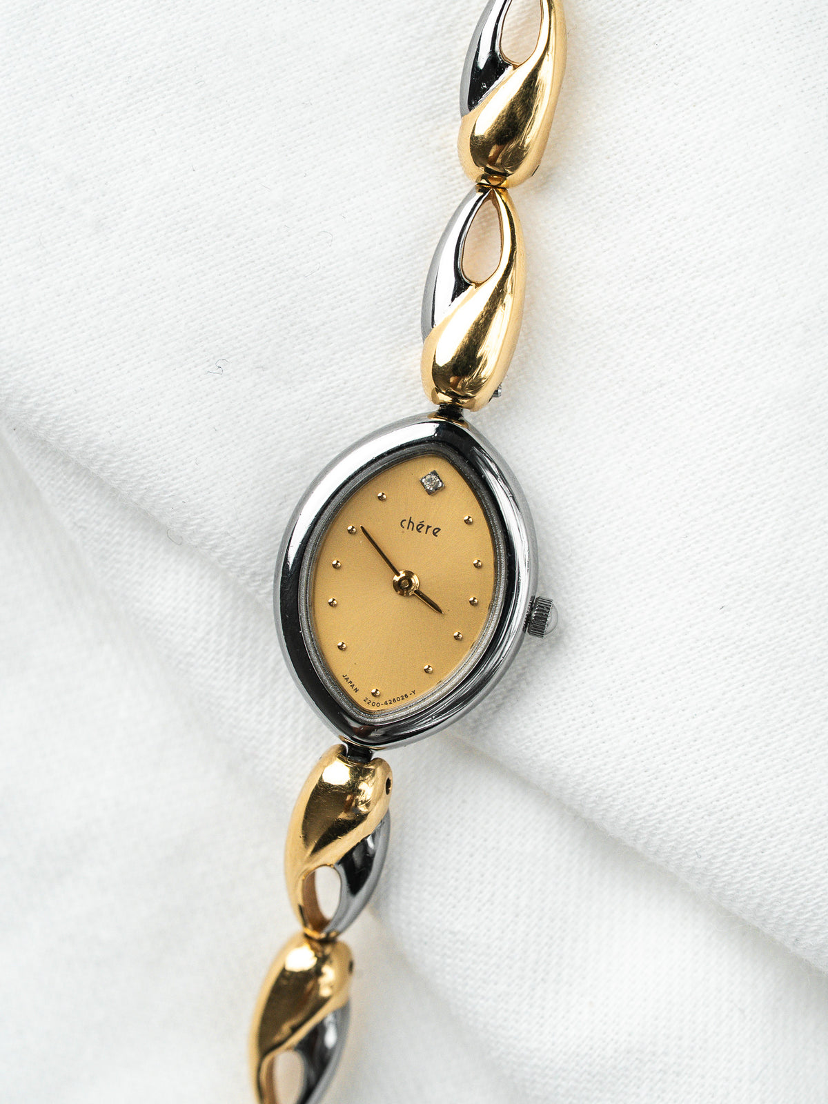 Citizen Watch 昂贵 — 双色椭圆鸡尾酒款 镶嵌宝石 (1996) 