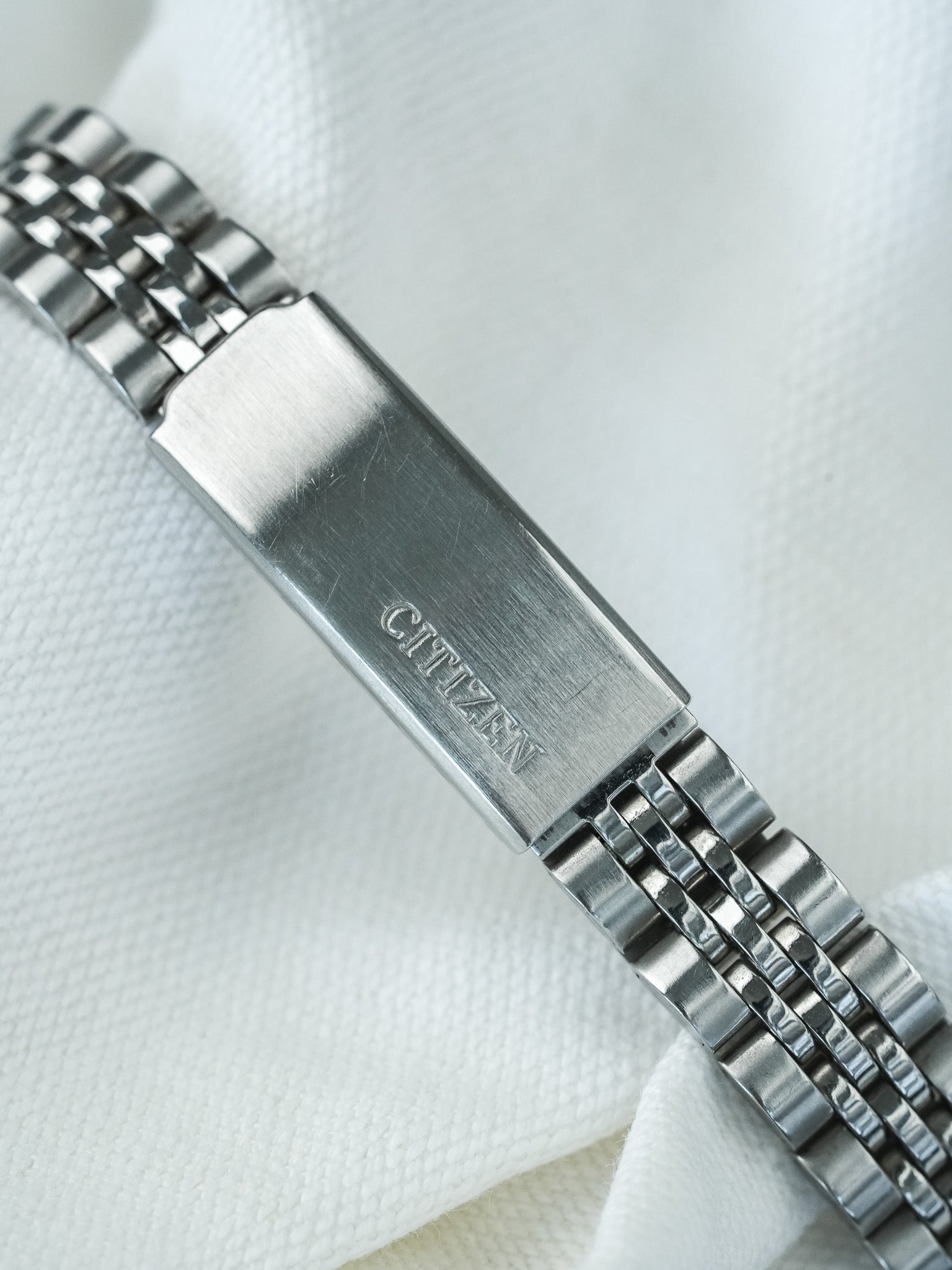 Orologio Citizen Daydate Facette 6000-K09338 in acciaio 26 mm 1980 vintage 
