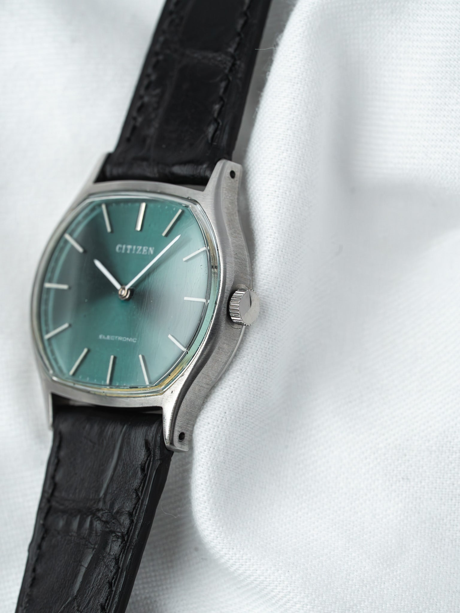 Montre Citizen Electronic 4-350405.S Acier — Coussin Vert (1970s)