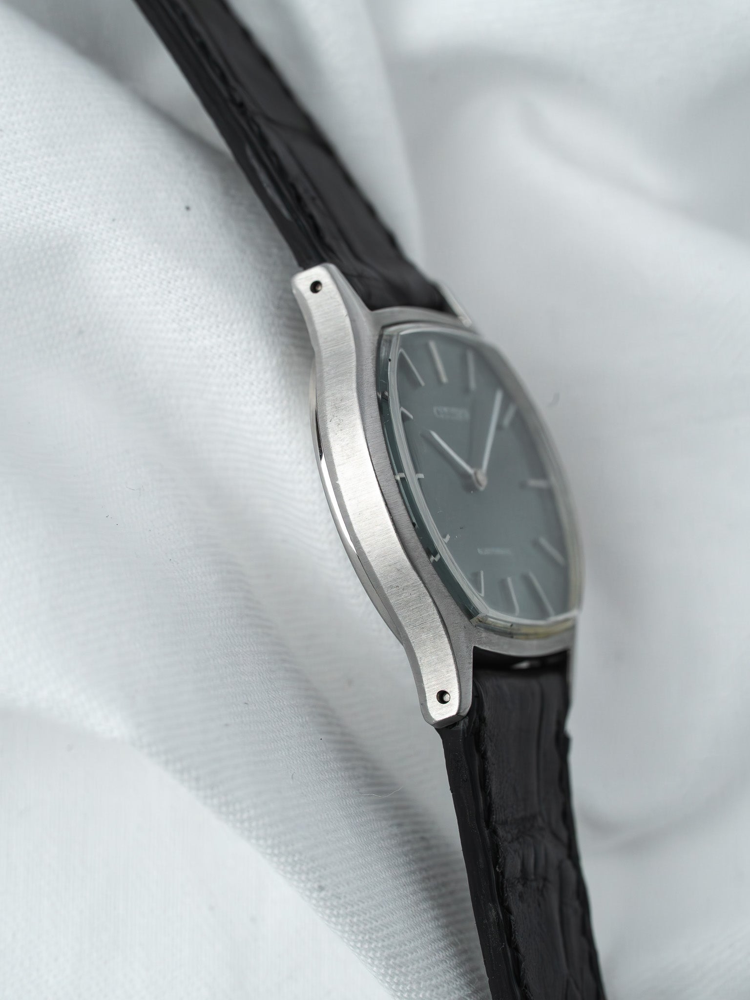 Montre Citizen Electronic 4-350405.S Acier — Coussin Vert (1970s)