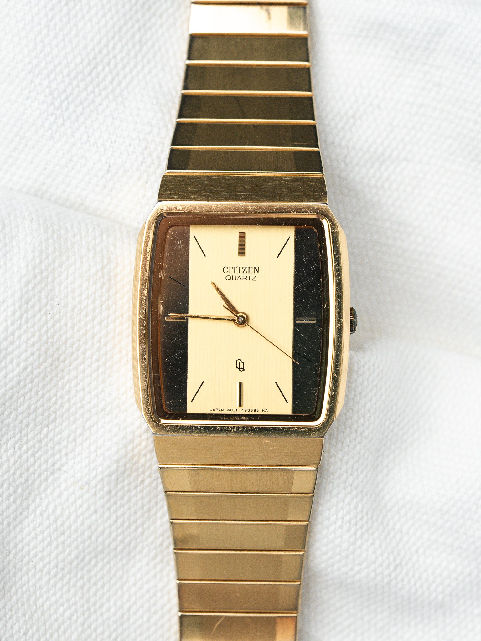 Orologio Citizen al quarzo placcato oro — quadrante bicolore dorato (1986) 