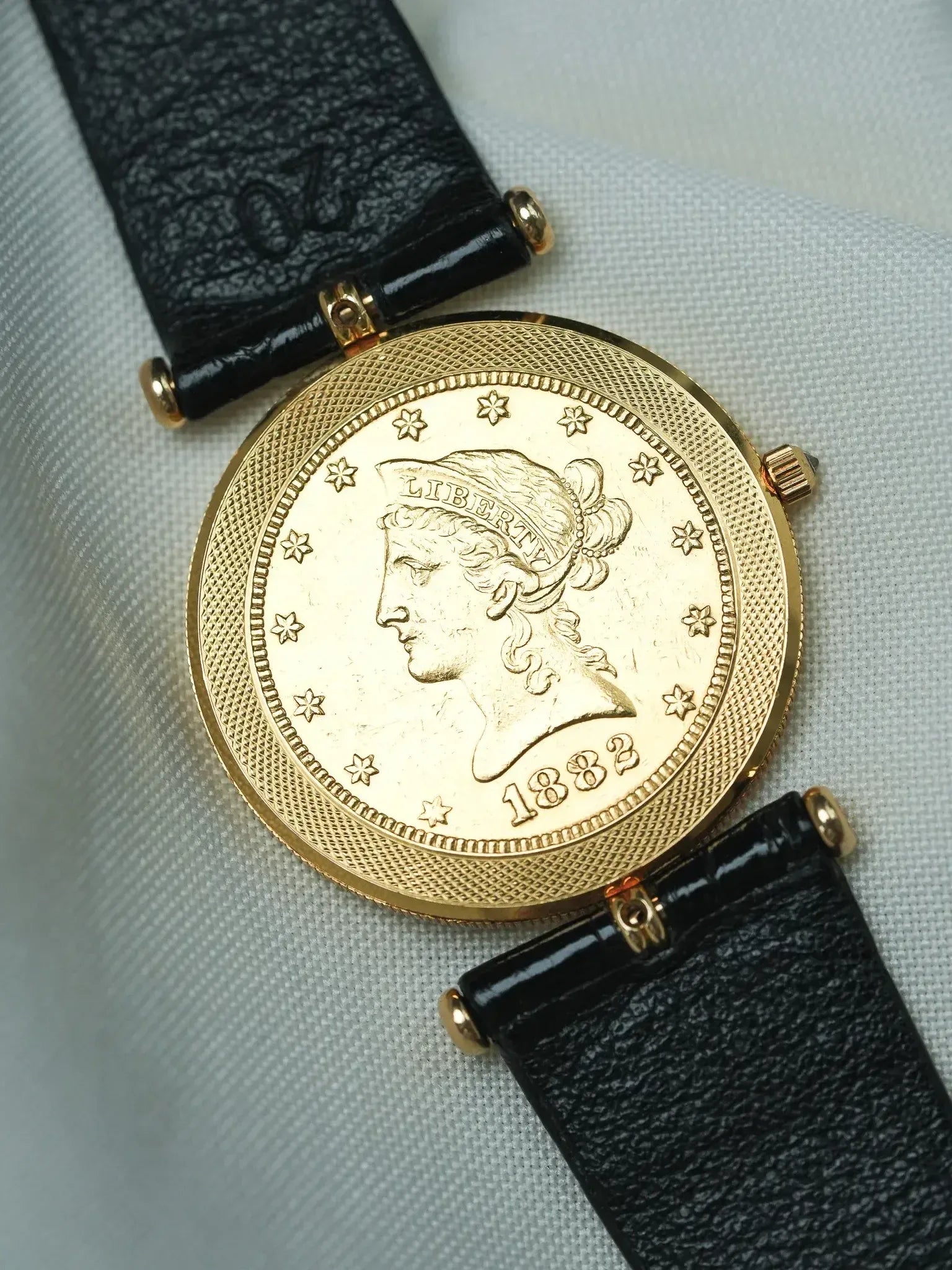 Montre Corum Coin Watch Ten Dollars - Or Jaune 18K Quartz (Années 1990) - Atelier Victor