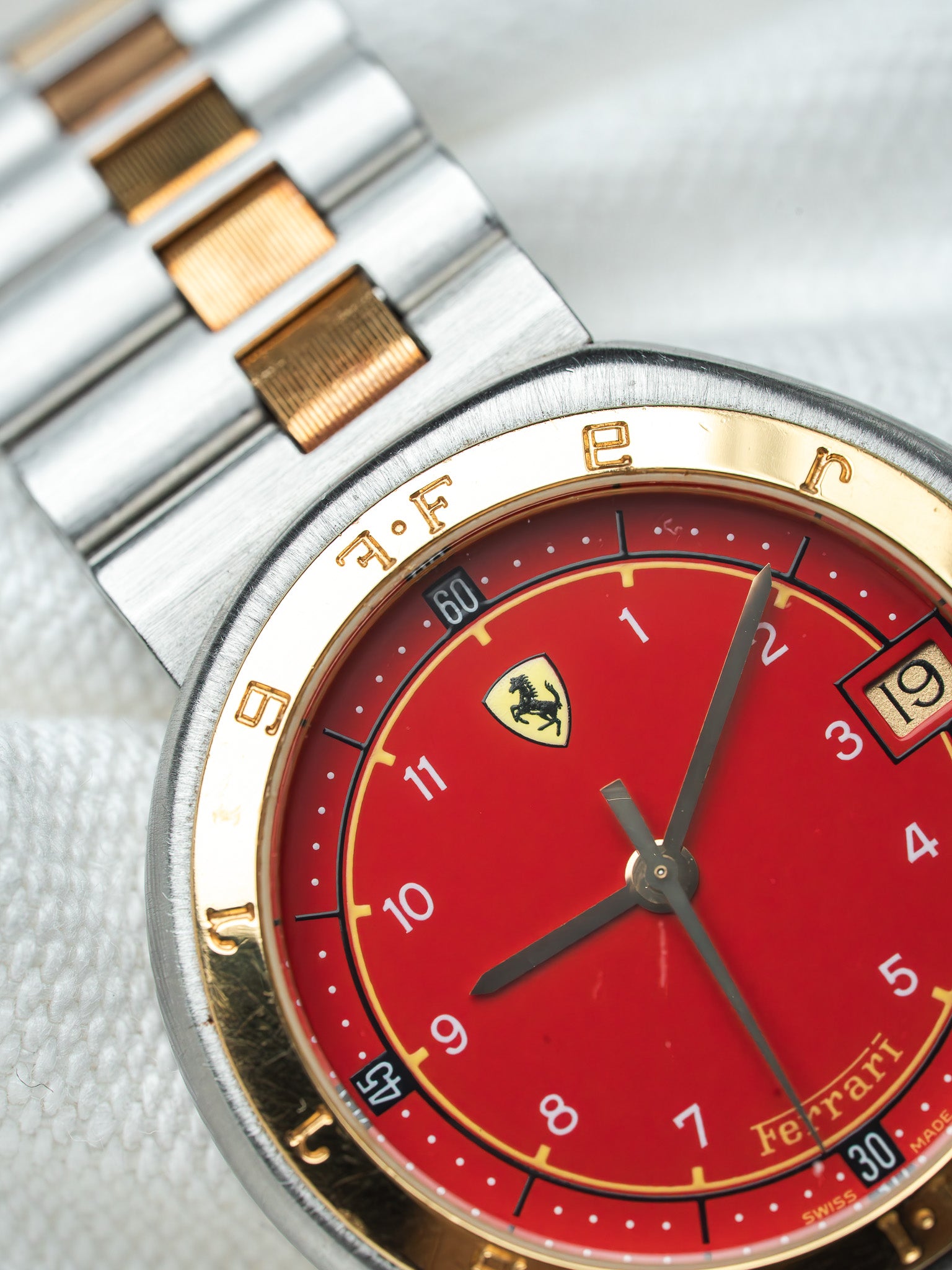 Formula by Cartier 双色腕表 — 红色表盘 (1980s) 