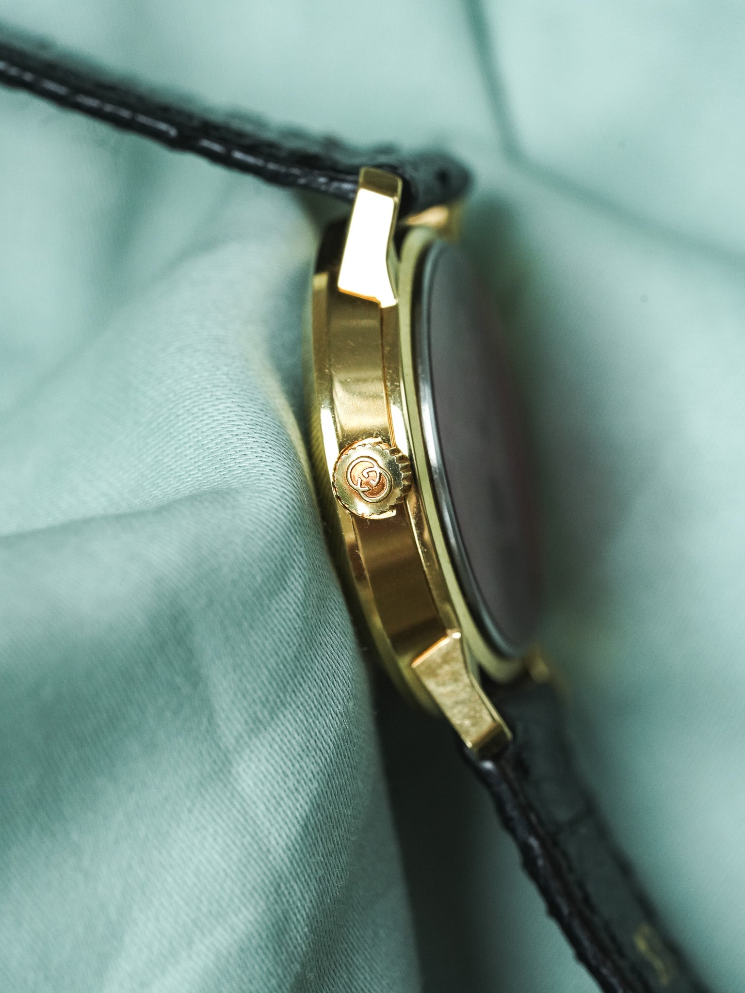 Montre Gucci Vintage (Années 2000) – Dorée Cadran Blanc - Atelier Victor