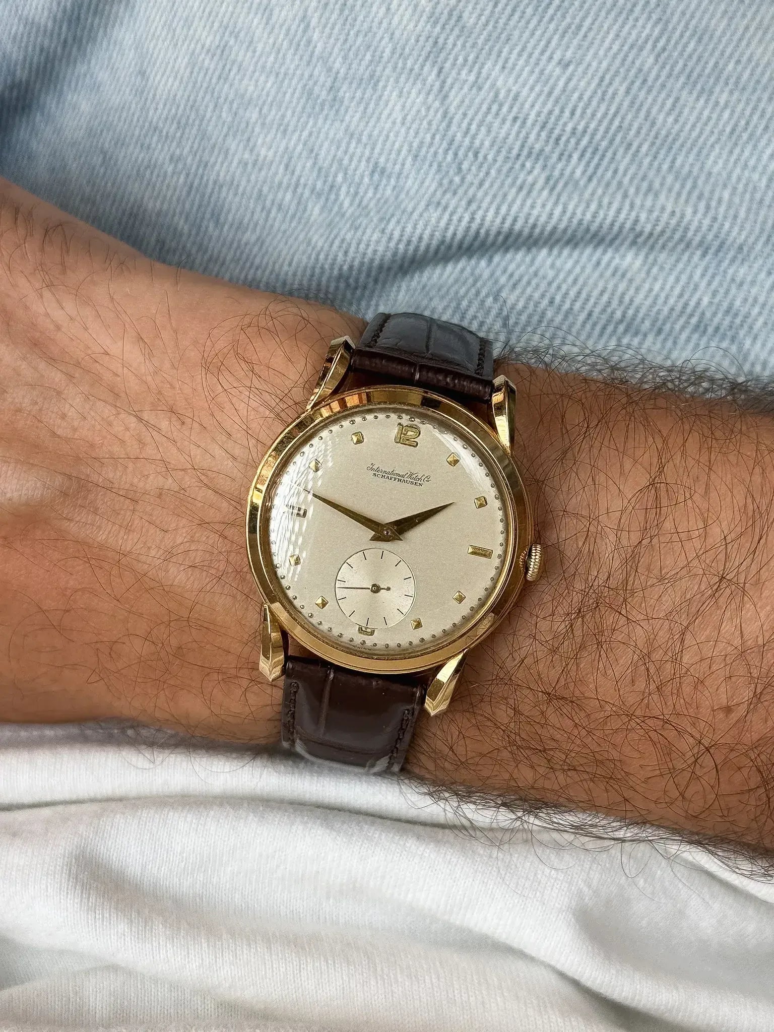 Montre IWC Schaffhausen Calatrava Vintage - Or Jaune 18k 36mm (1946-1948) - Atelier Victor