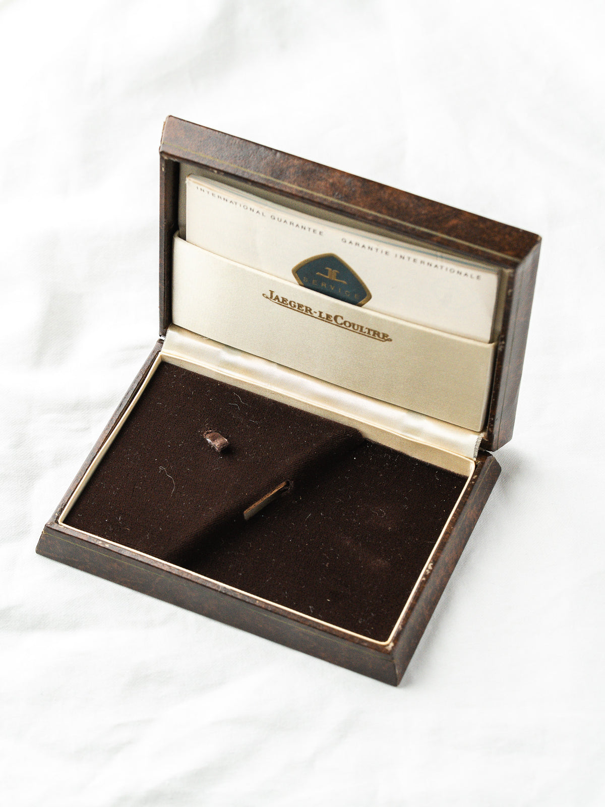 Vintage Jaeger-LeCoultre Etui aus braunem Leder mit internationalem Garantiezertifikat.
