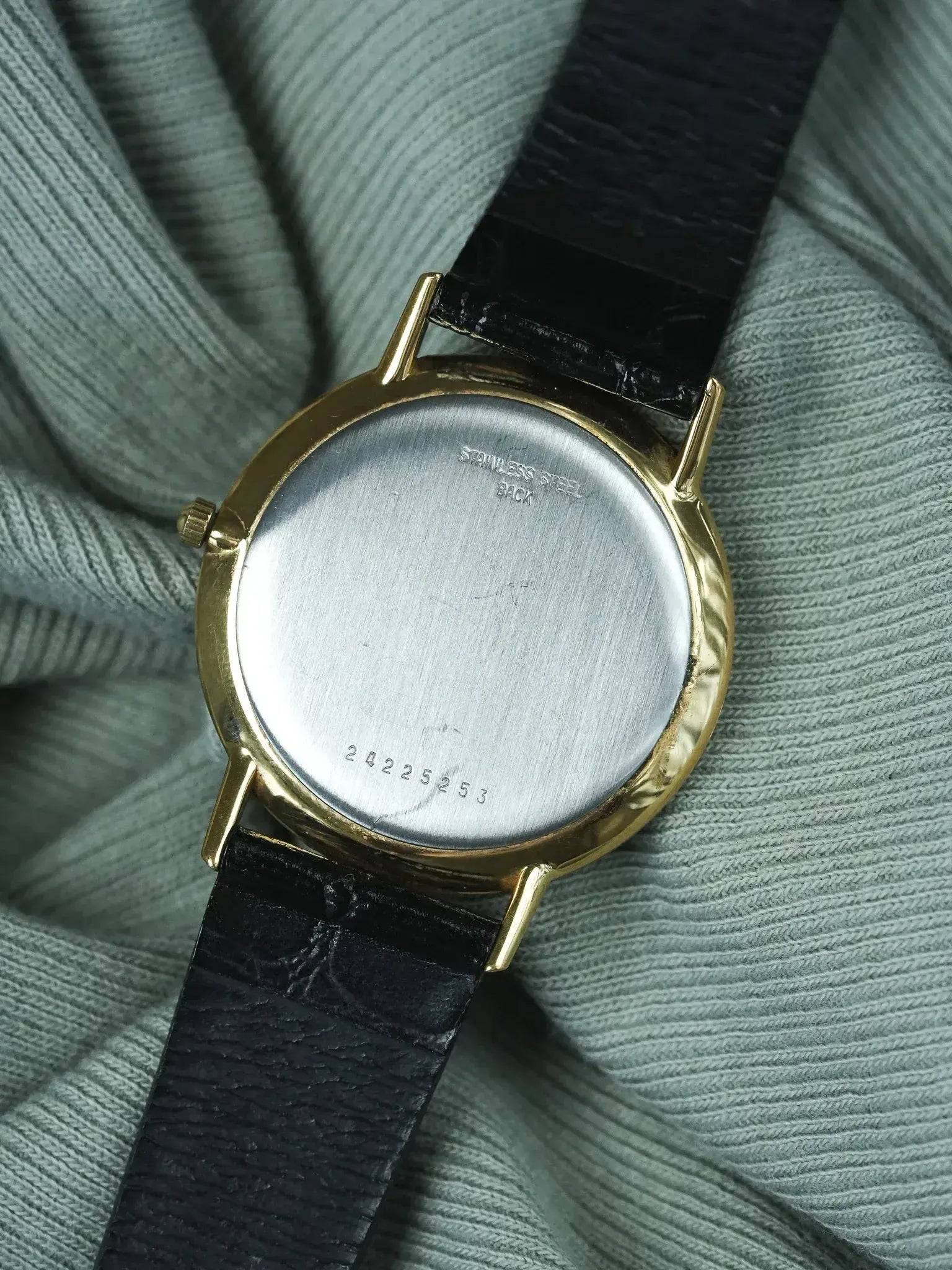 Montre Longines habillée (1980s) extra plate plaqué or Cadran or - Atelier Victor