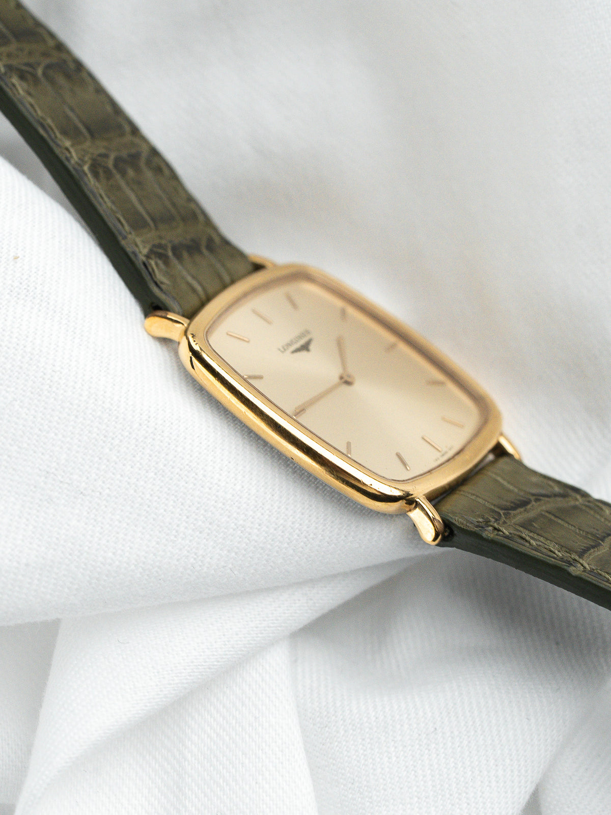 Corona e fianco destro della cassa - Orologio Longines 7413 Vintage - Atelier Victor