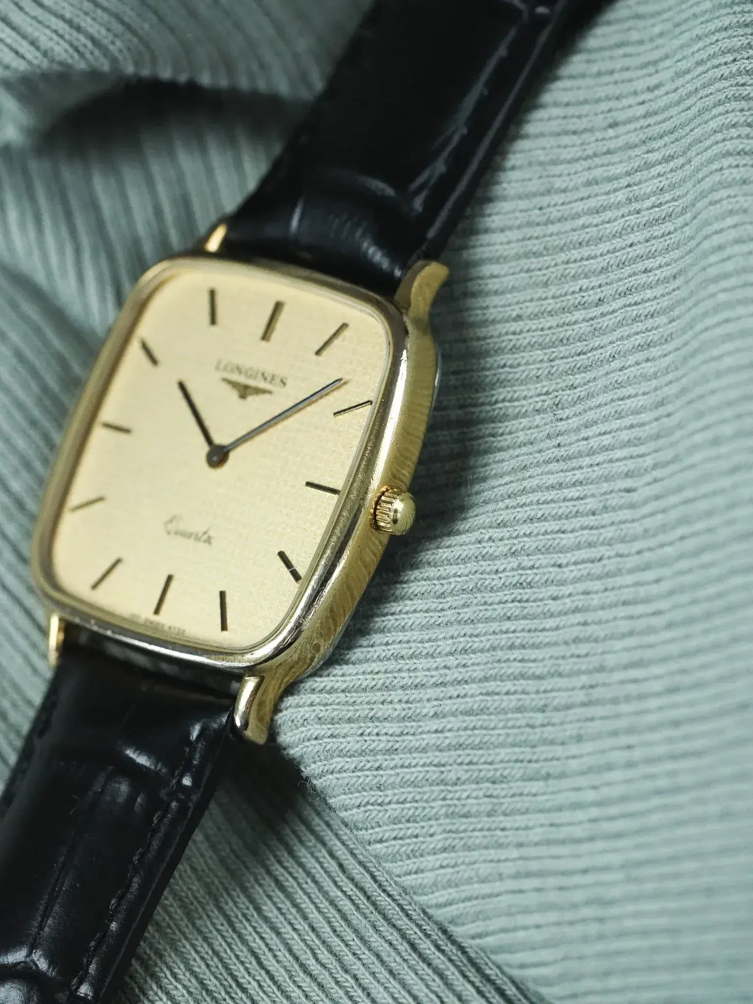 Montre Longines Vintage (1980s) - TV plaqué or Cadran clous de paris - Atelier Victor