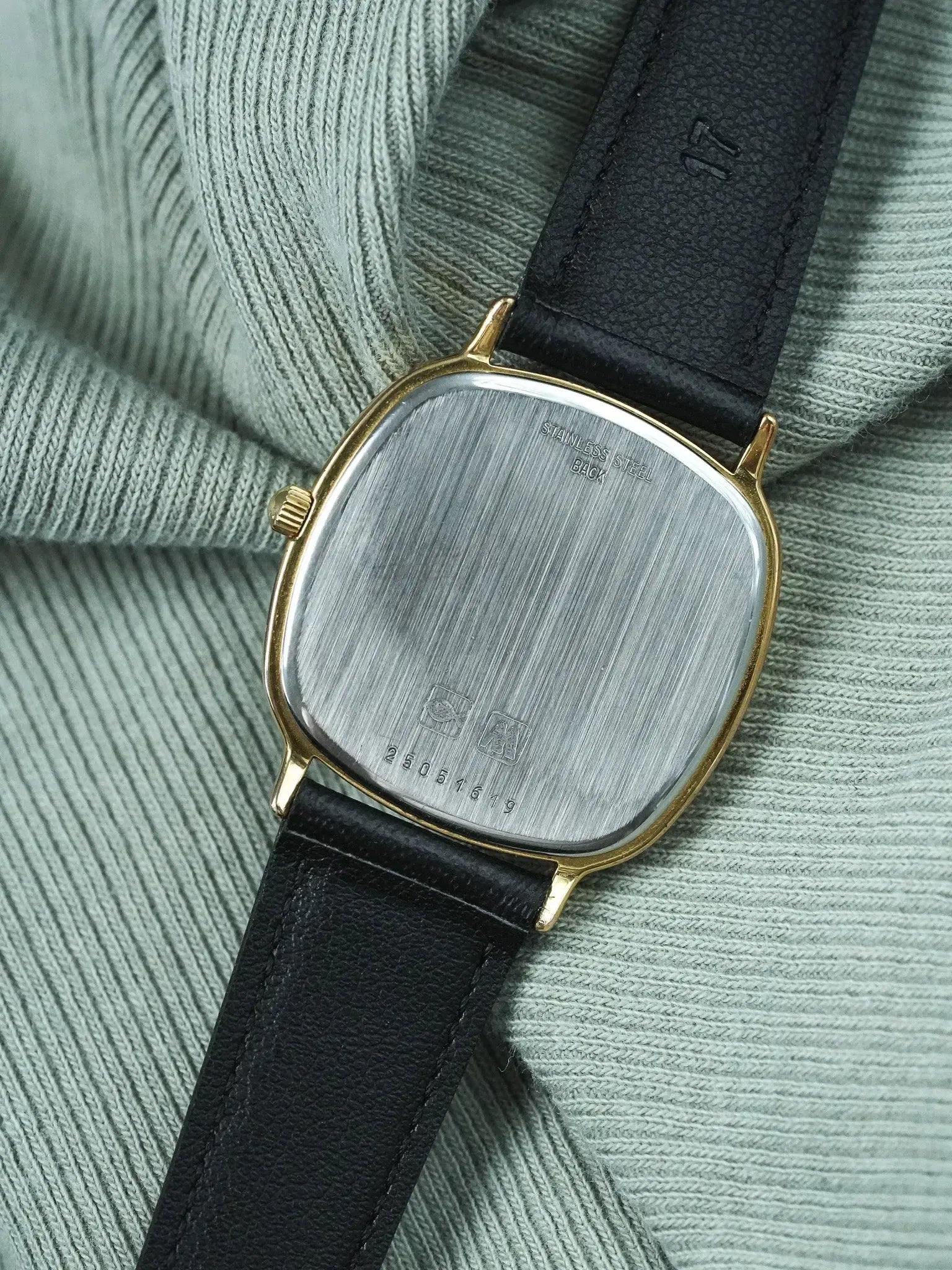 Montre Longines Vintage (1980s) - TV plaqué or Cadran nid d'abeilles - Atelier Victor