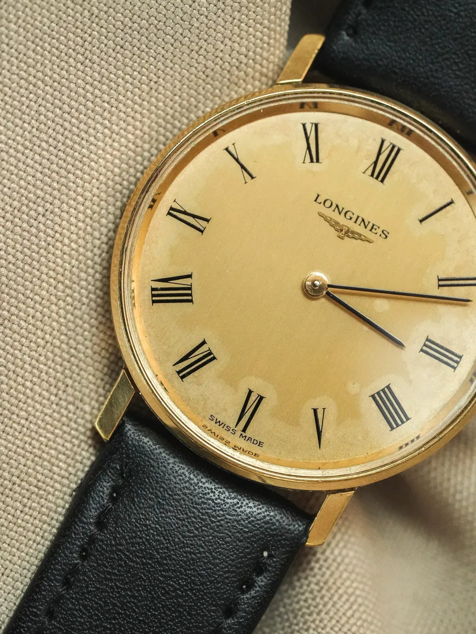 Montre Longines Vintage - 34mm Plaqué Or Chiffres Romains (1978) - Atelier Victor