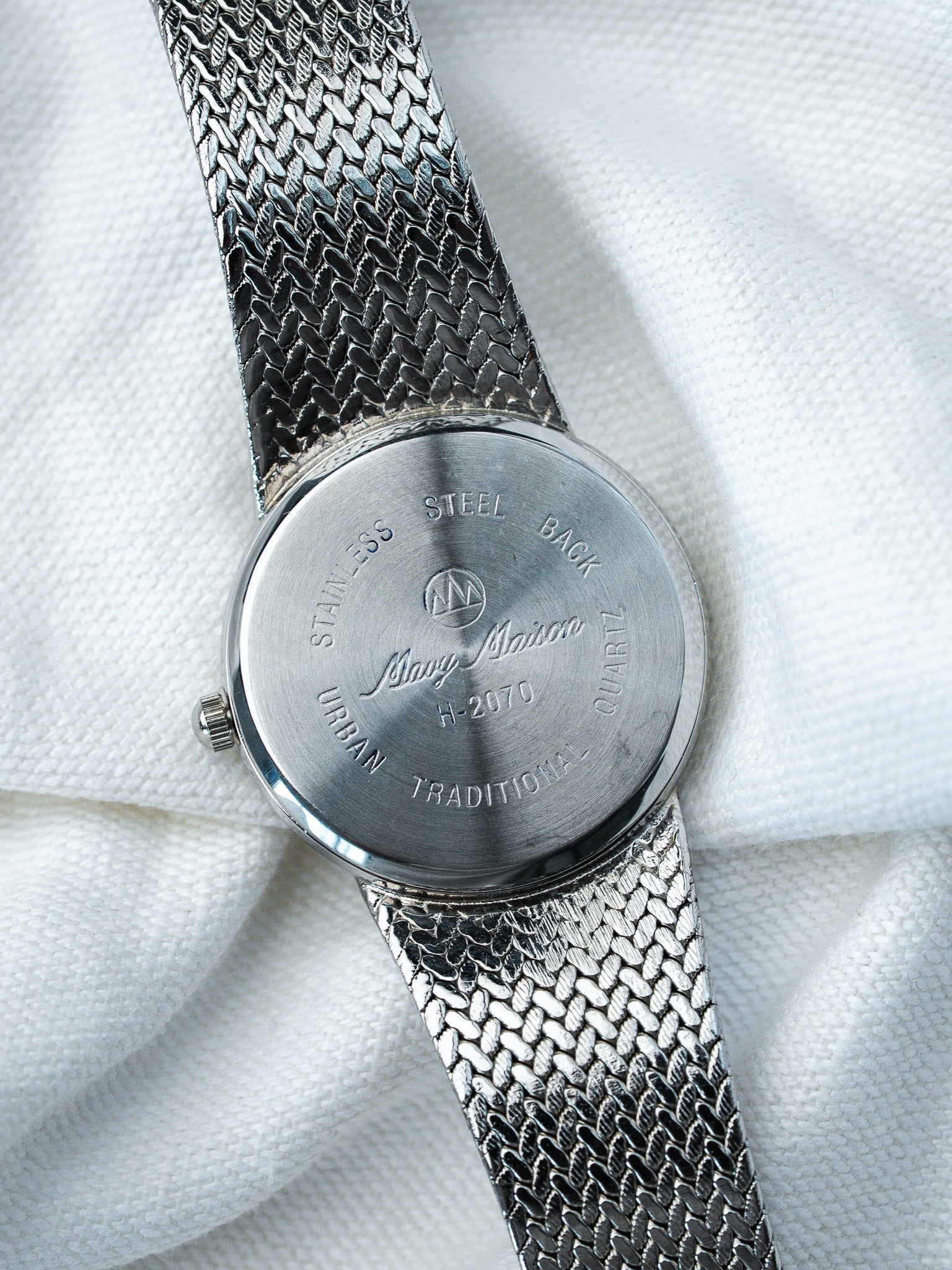 Montre Mavy Maison Vintage - Bracelet intégré Acier Noir (Années 1980) - Atelier Victor