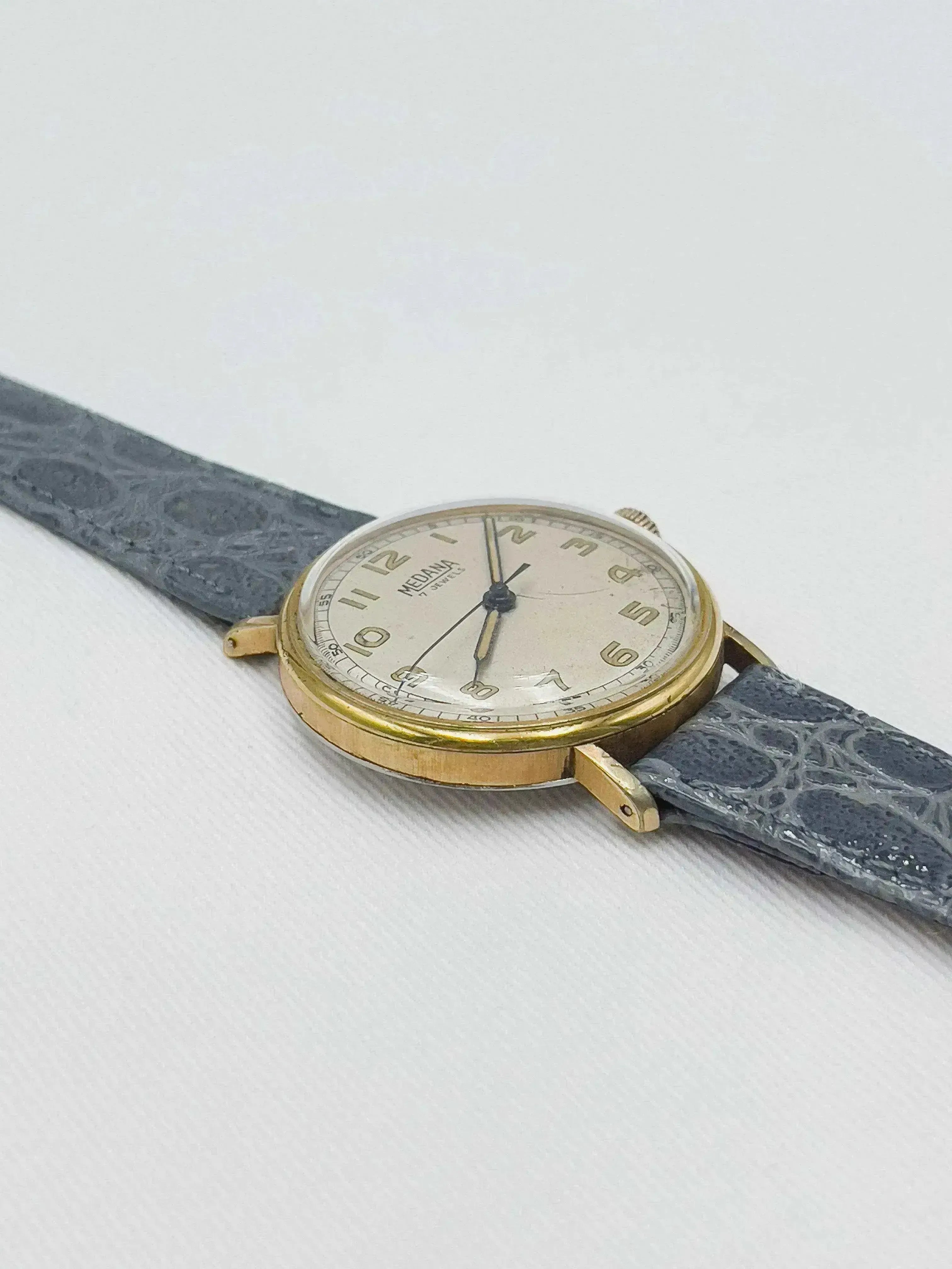 Montre Medana Vintage - militaire plaqué or (Année 1940) - Atelier Victor