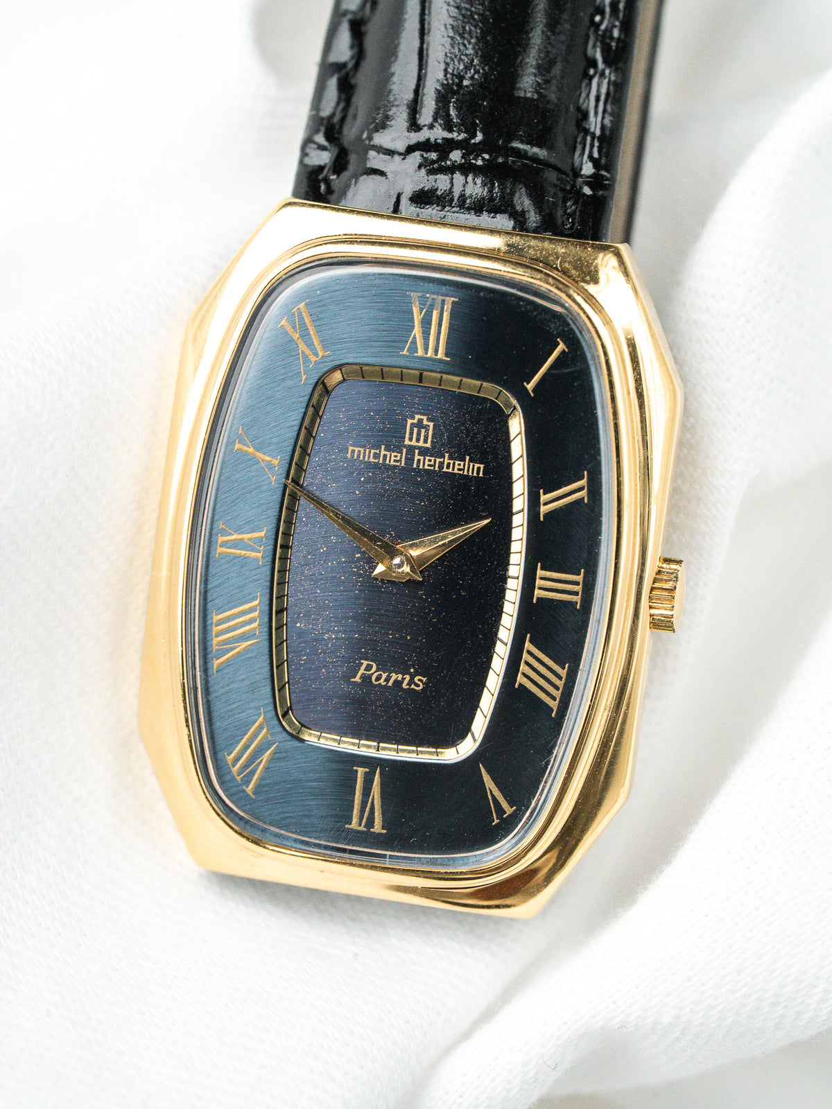 Signature michel herbelin et mention Paris - Montre Michel Herbelin Tonneau Vintage - Atelier Victor