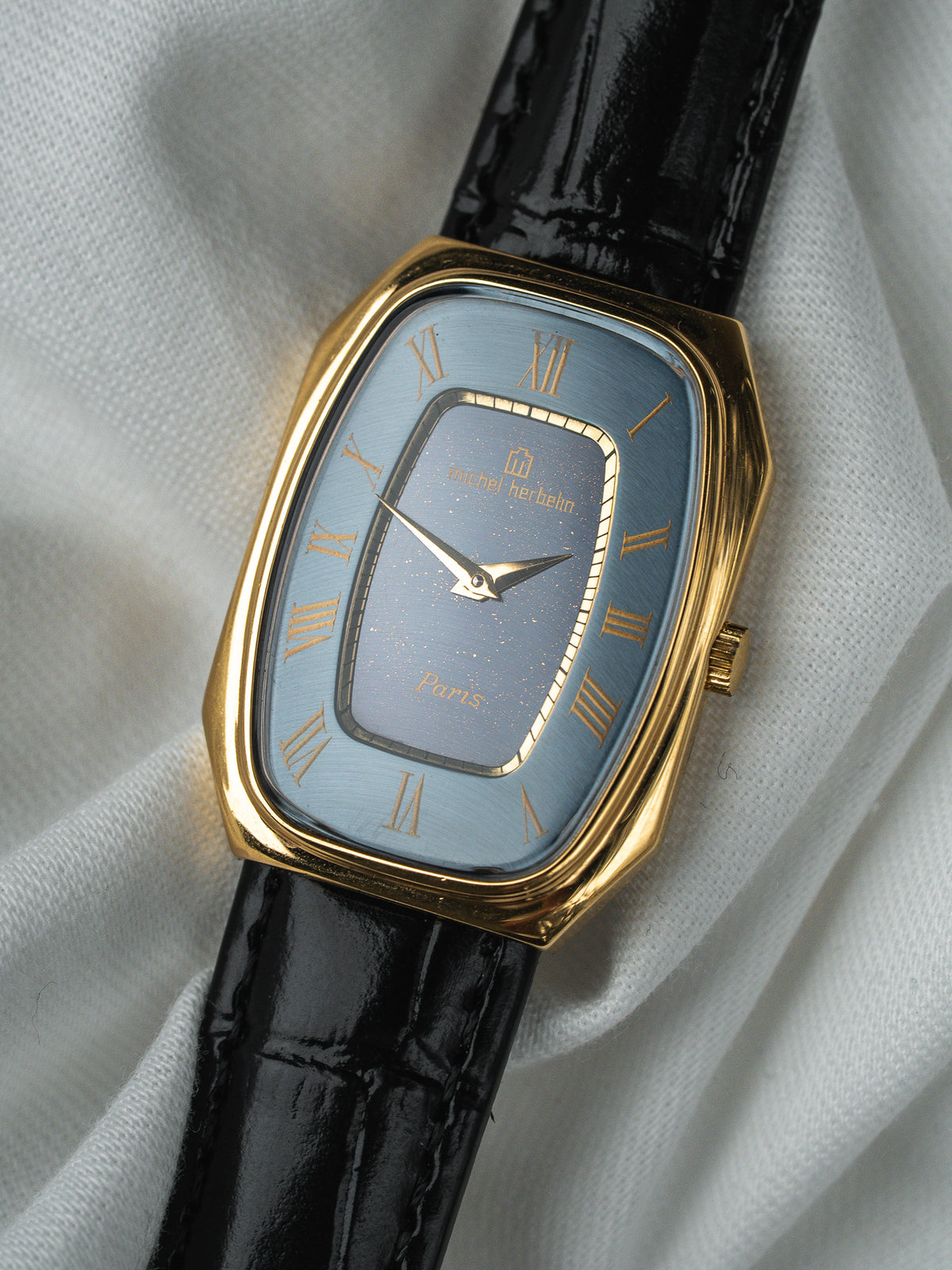 Couronne cannelée plaquée or - Montre Michel Herbelin Tonneau Vintage - Atelier Victor