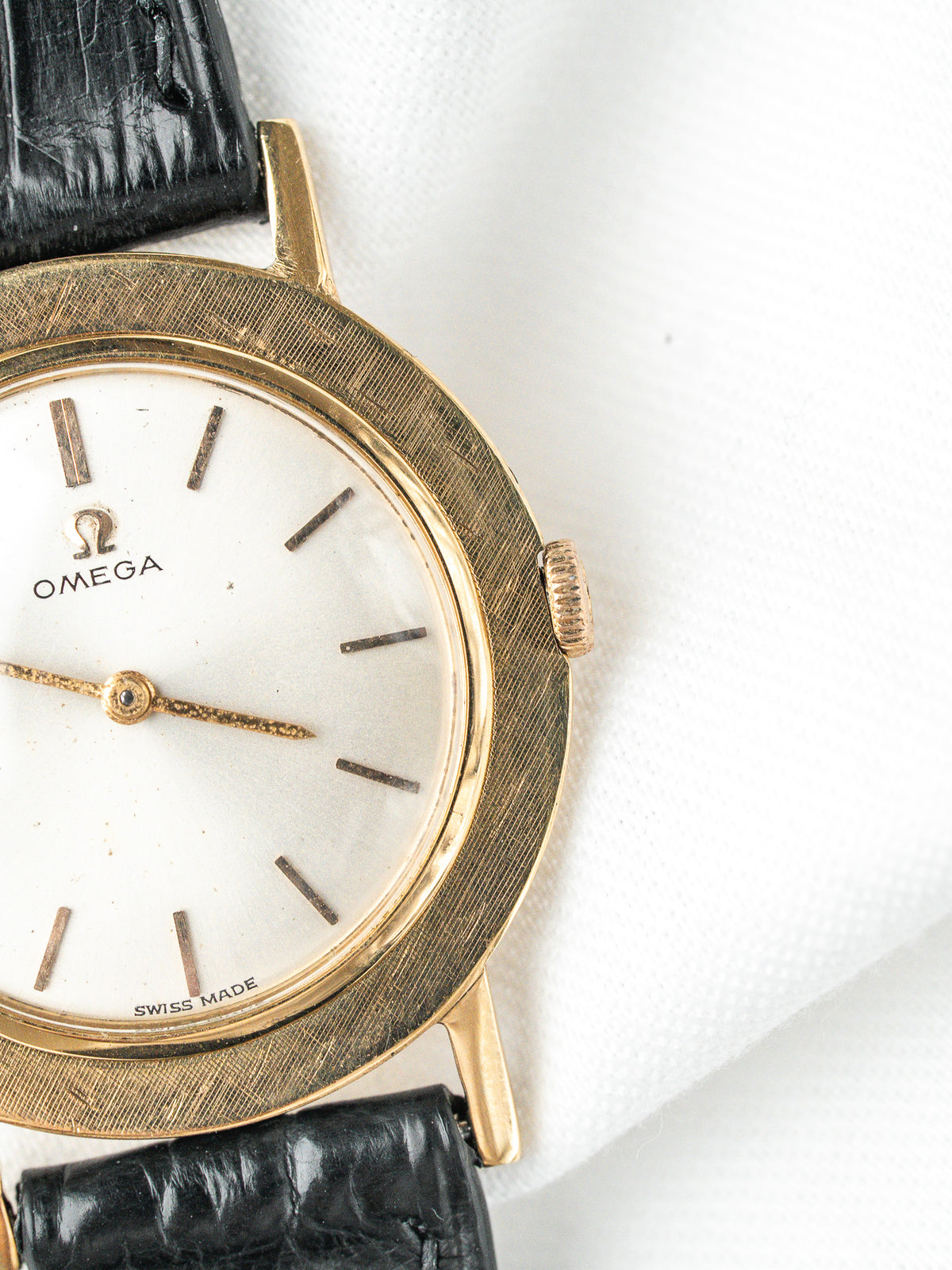 Aiguilles bâtons dorées - Montre Omega 111.003 Plaqué Or Vintage - Atelier Victor