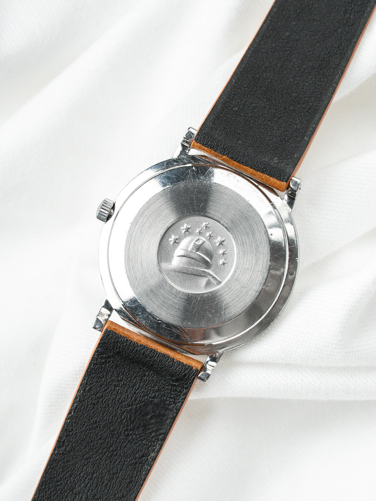 Boîtier acier extra-plat de 7,3mm - Montre Omega Constellation 157.0001 Vintage - Atelier Victor
