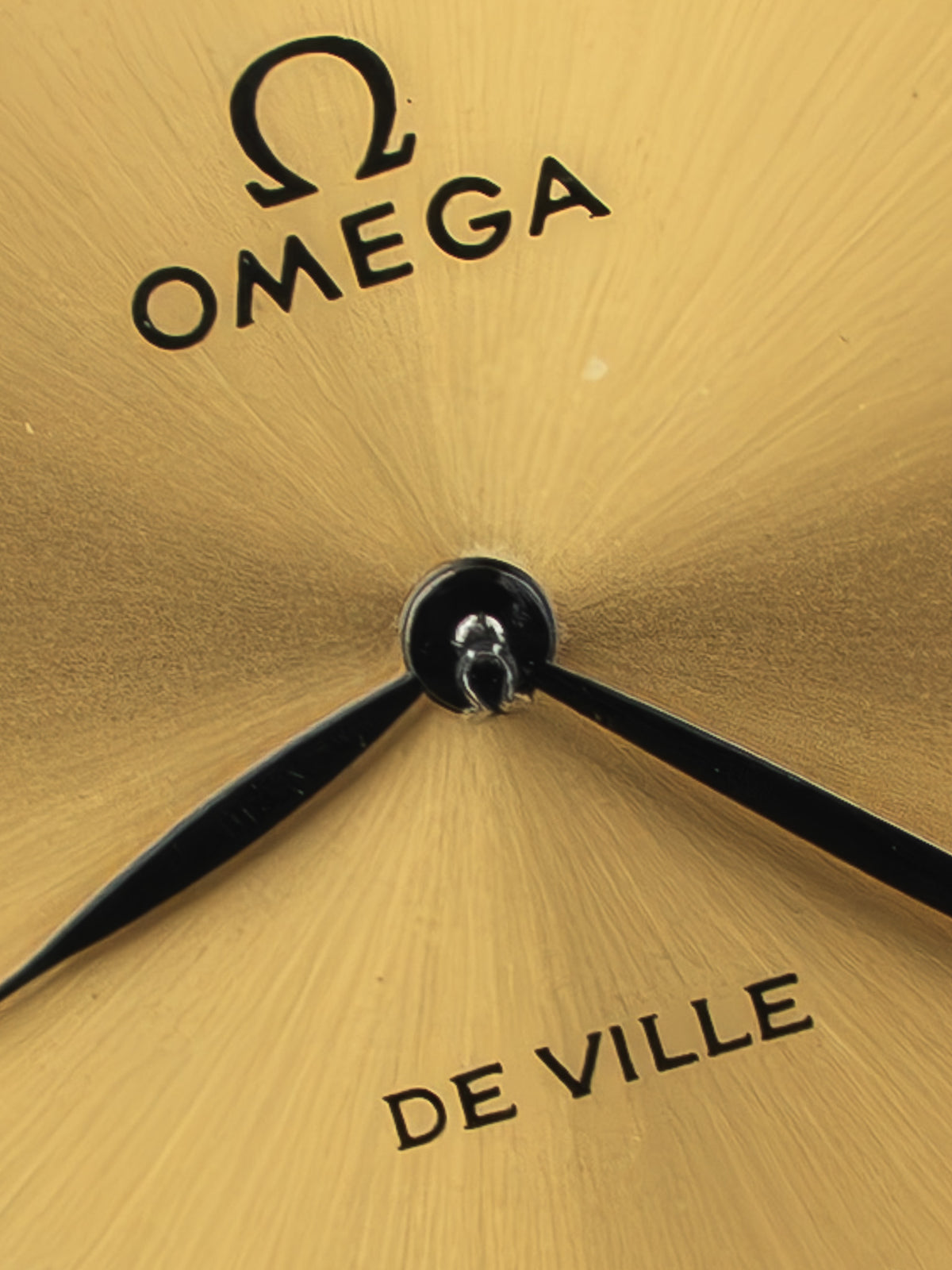 Attaches courtes et entrecorne du boîtier - Montre Omega De Ville 511.415 Vintage - Atelier Victor