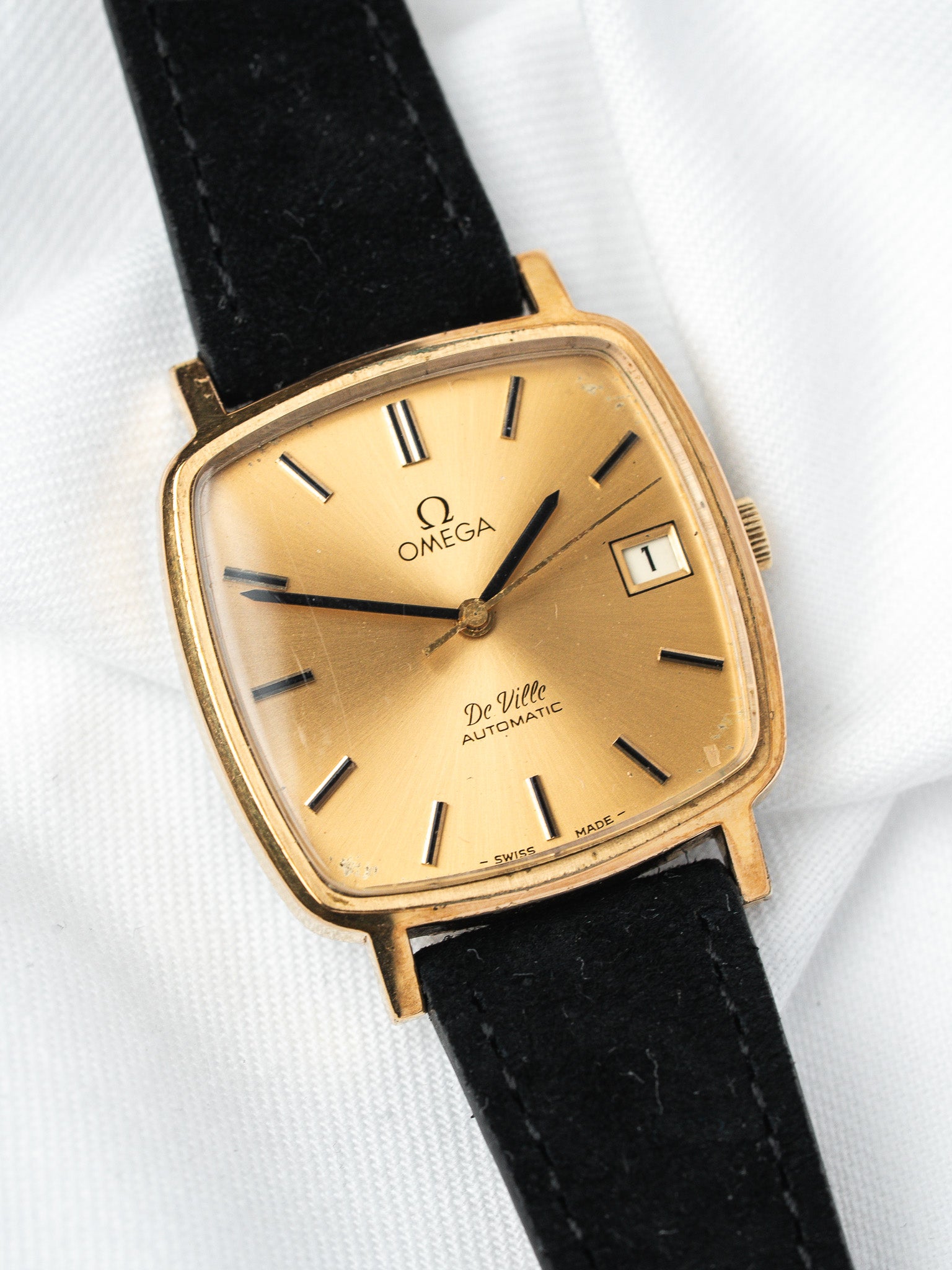 Vintage Omega Watch De Ville Automatic Gold-Plated 162.0060 — Gold Dial (1978) 