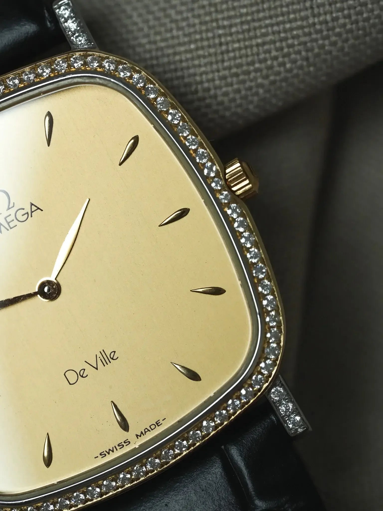 Vintage Omega De Ville Watch (1993) – Diamonds & Ultra-Thin