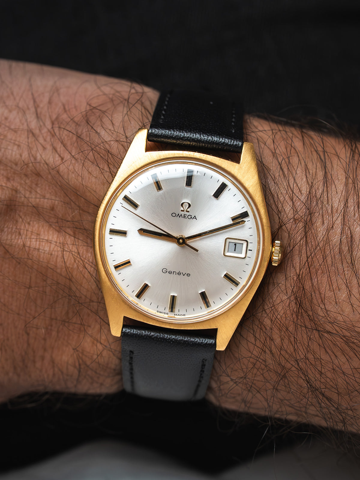 Omega Watch Genève 136.041 Chapado en oro — Esfera plateada (1970) 
