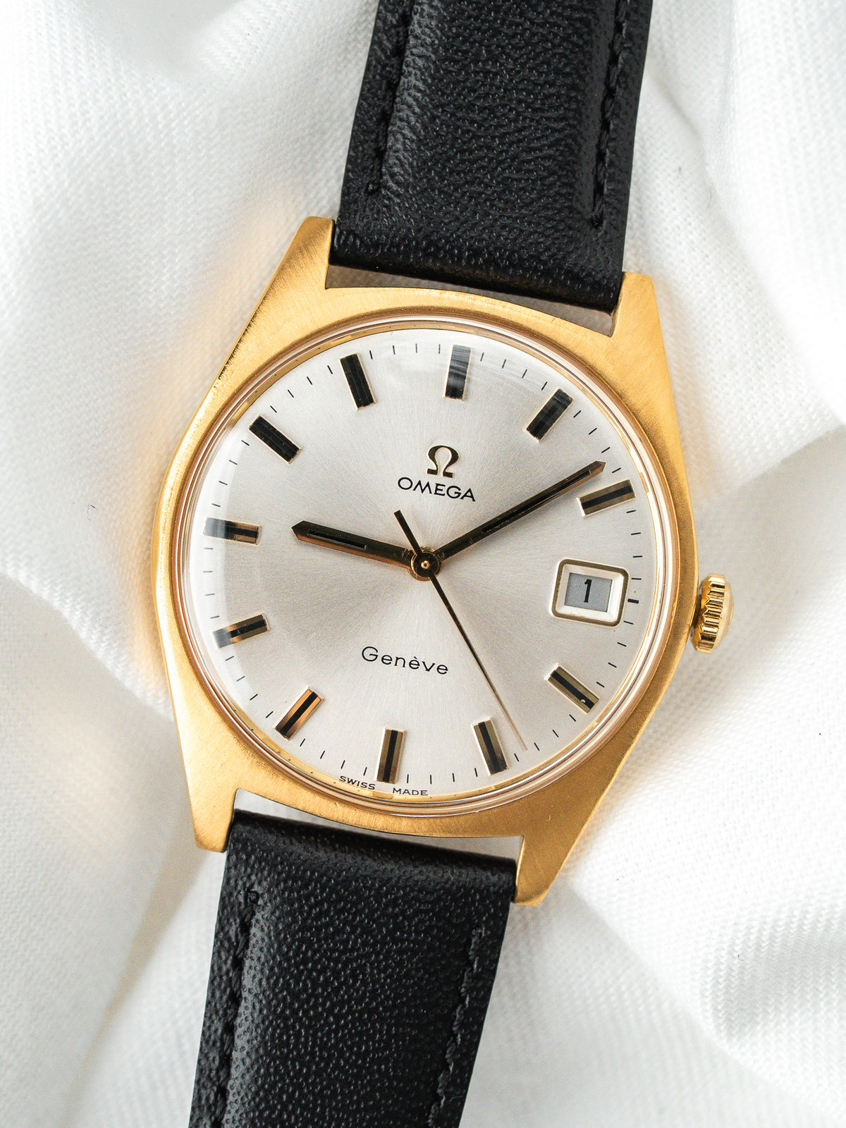 Omega Watch Genève 136.041 Gold-Plated — Silver Dial (1970) 