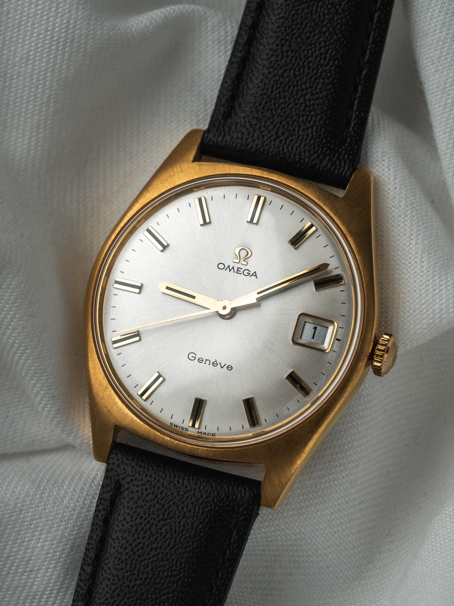 Omega Watch Genève 136.041 Gold-Plated — Silver Dial (1970) 