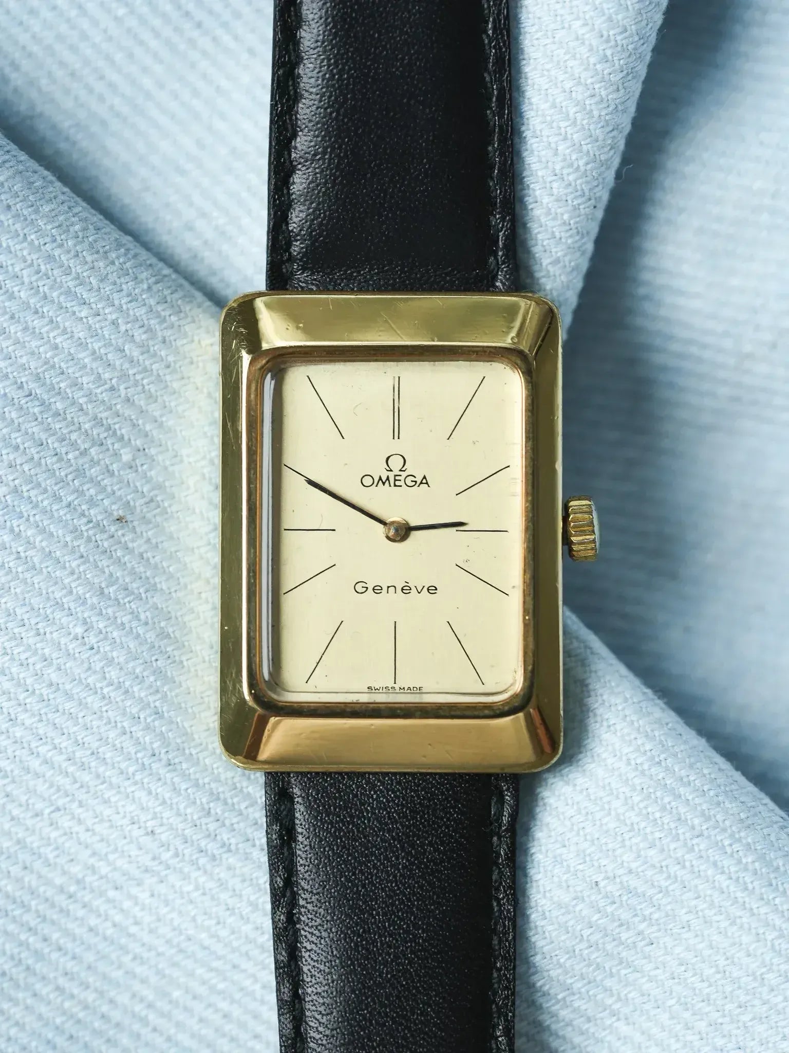 Montre Omega Genève Vintage (1974) – réf.511.0476 Rectangulaire & Mécanique - Atelier Victor