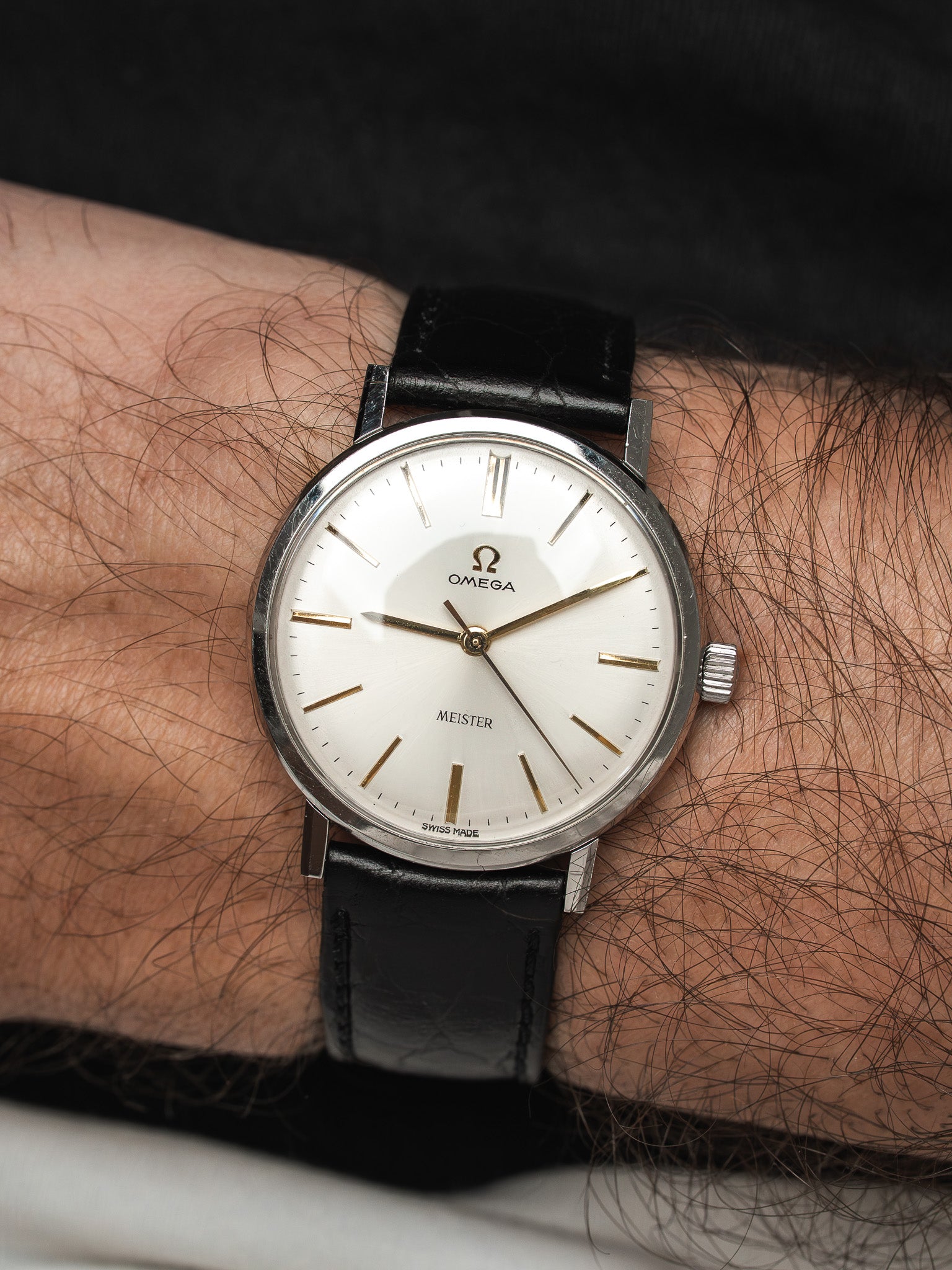 Montre Omega Meister Acier — Cadran Argenté Soleillé (1964)