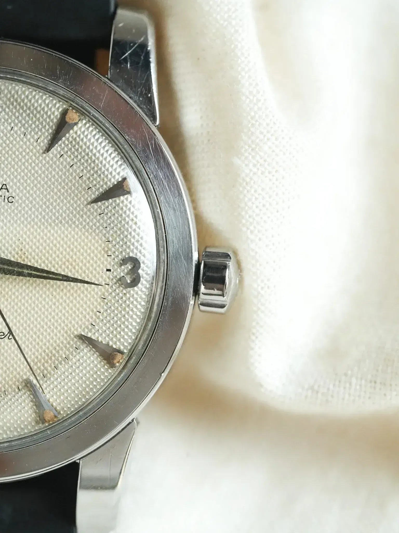 Montre Omega Seamaster 2577-6 SC Vintage - 34mm Acier Patine (1952) - Atelier Victor