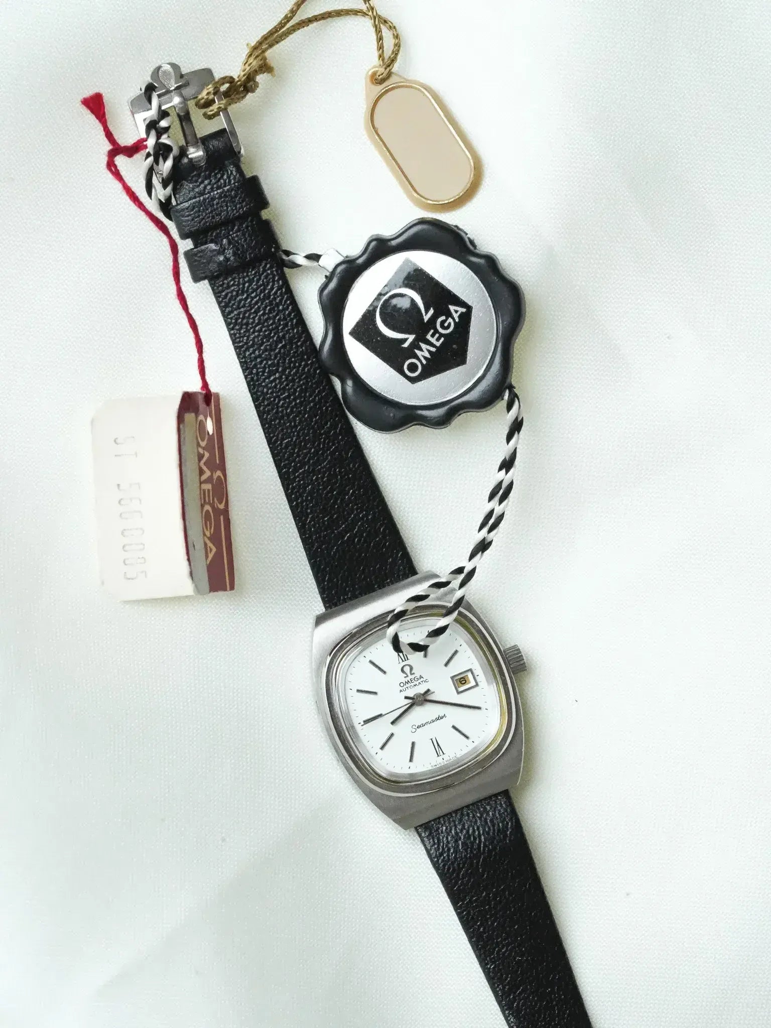 Montre Omega Seamaster Vintage - réf.566.0085 Mini TV blanc automatique - neuve de stock - 1970 - Atelier Victor
