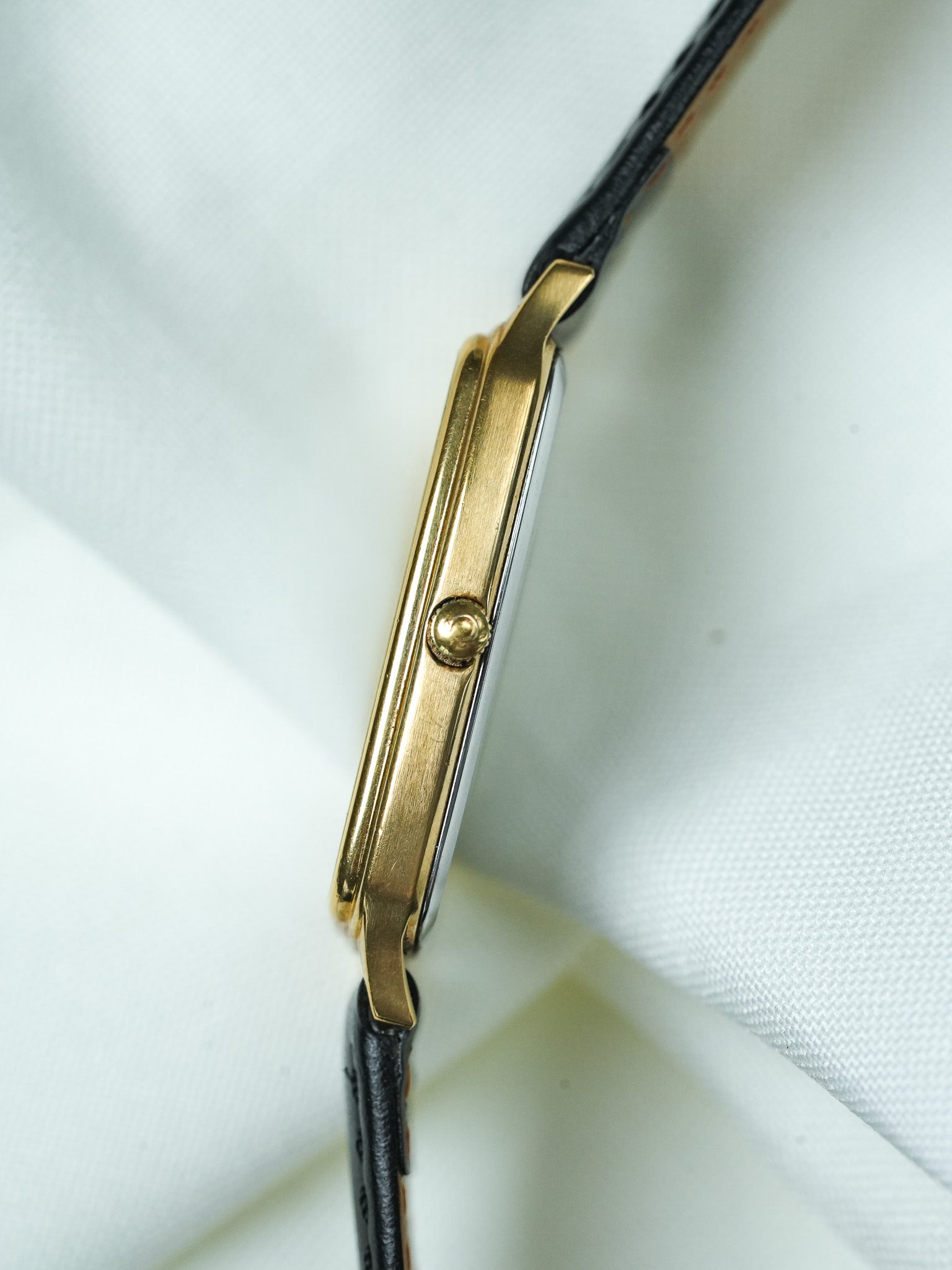 Montre Omega Seamaster Vintage - Tonneau Plaqué Or Blanc (1982) - Atelier Victor